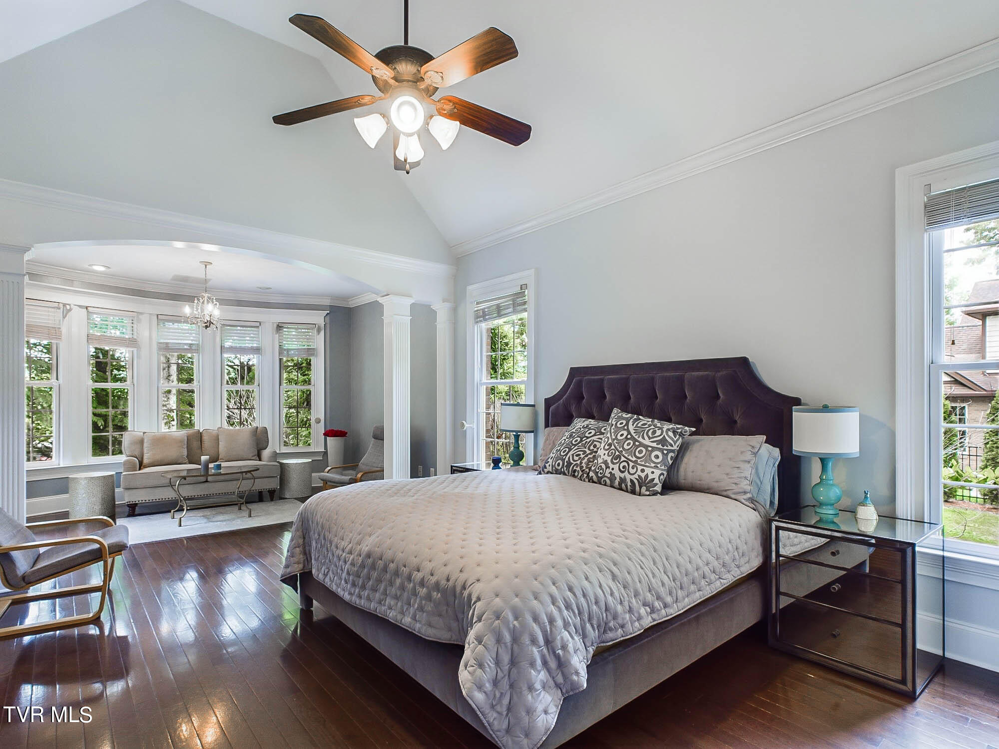 2660 Grand Oaks Drive