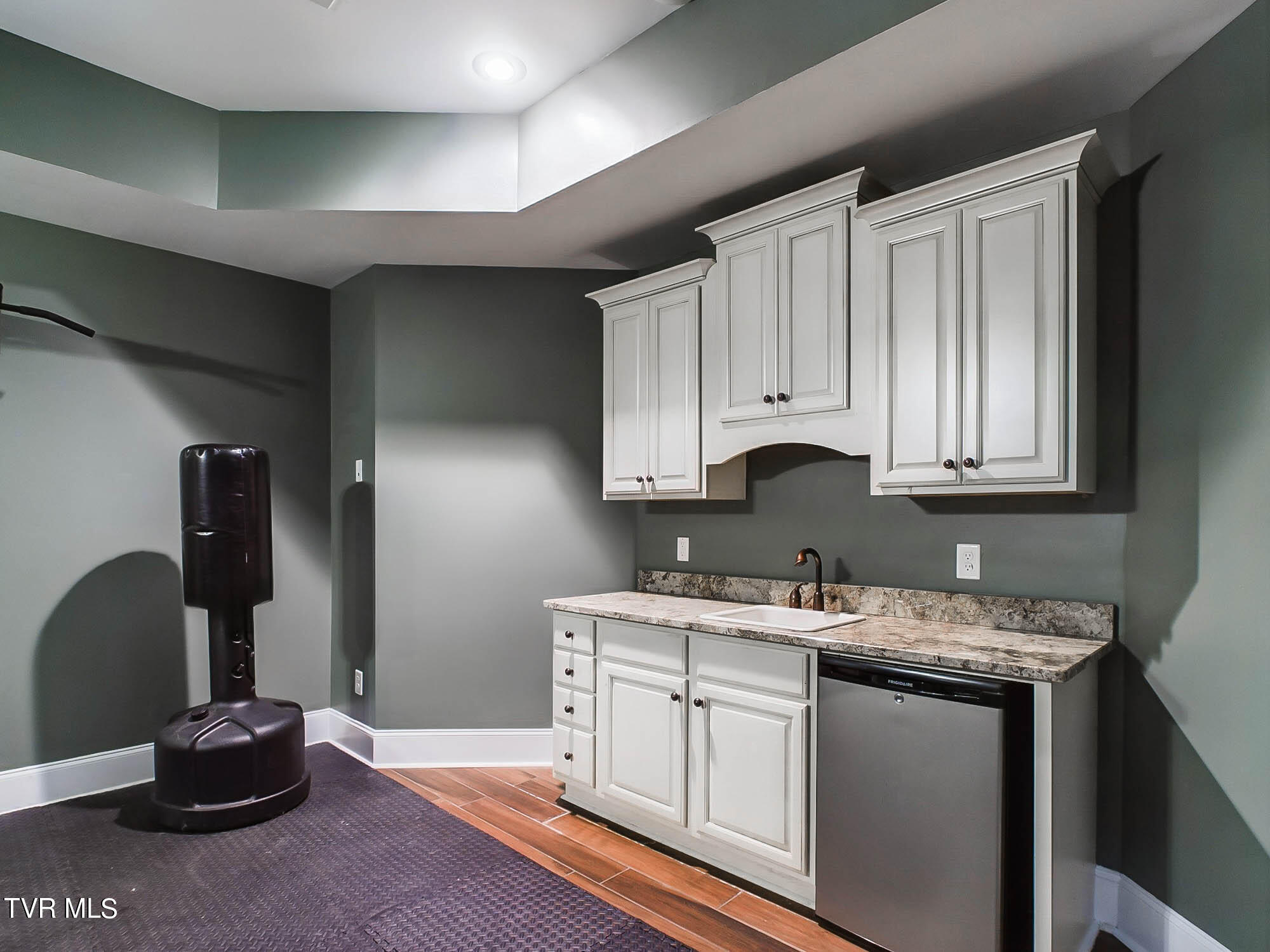 2660 Grand Oaks Drive