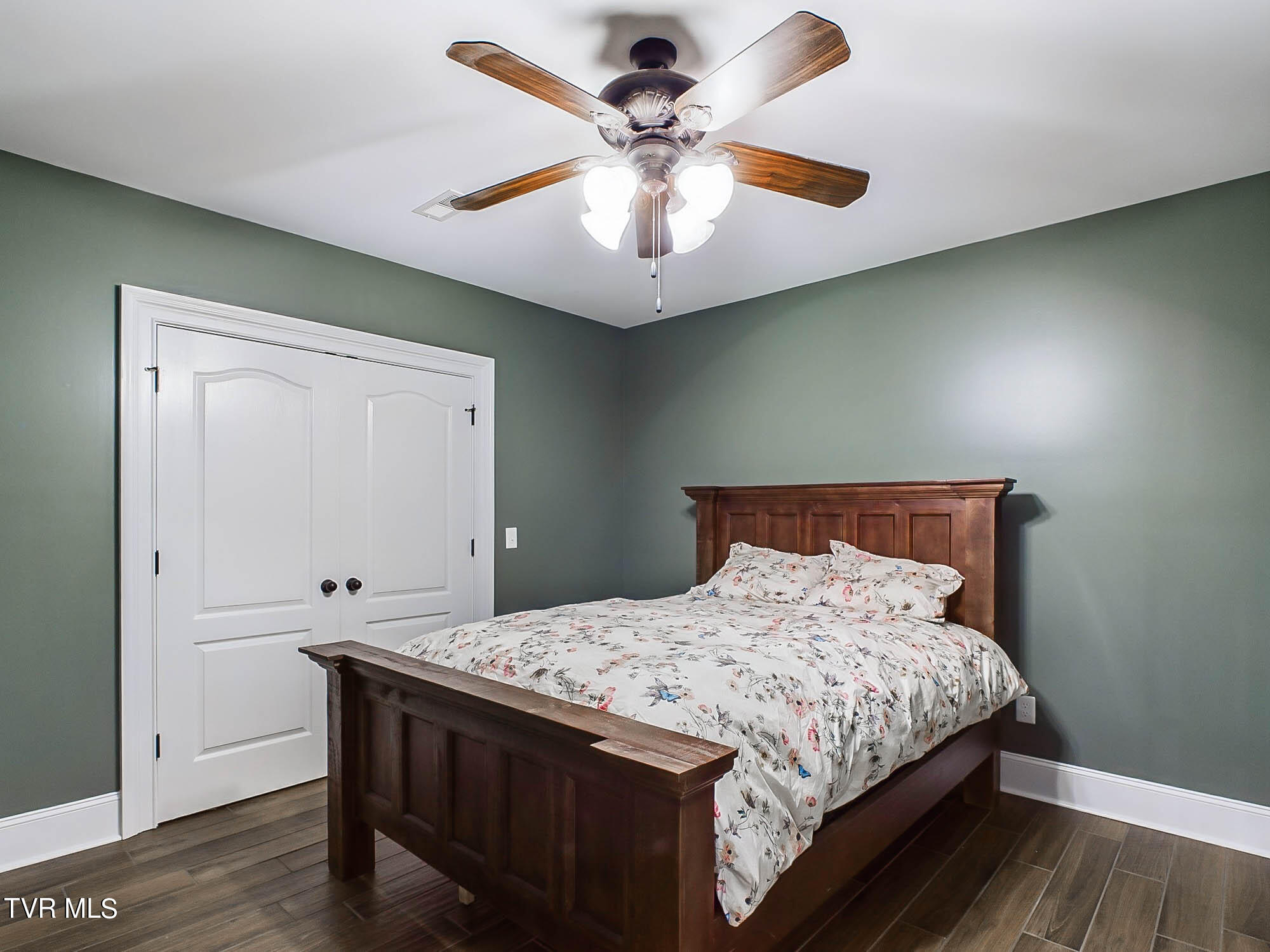 2660 Grand Oaks Drive