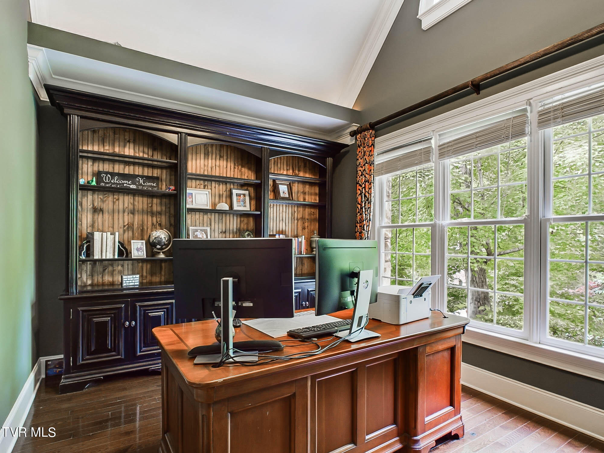 2660 Grand Oaks Drive