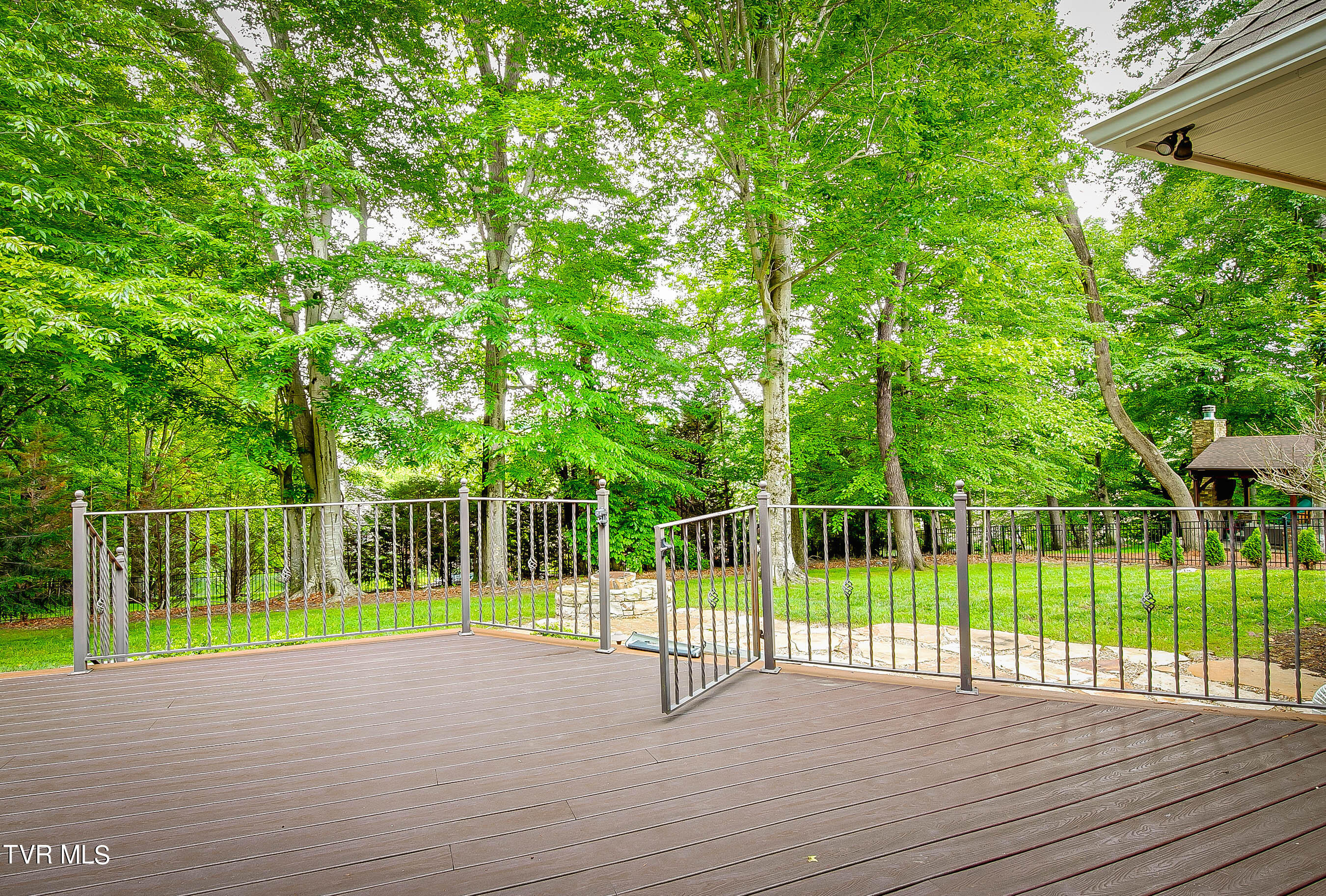 2660 Grand Oaks Drive