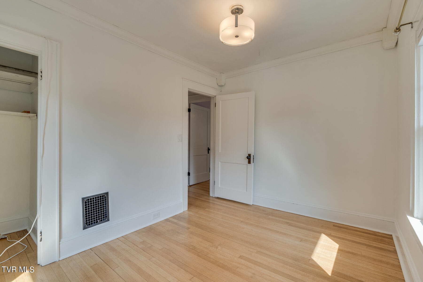 709 West Maple Street