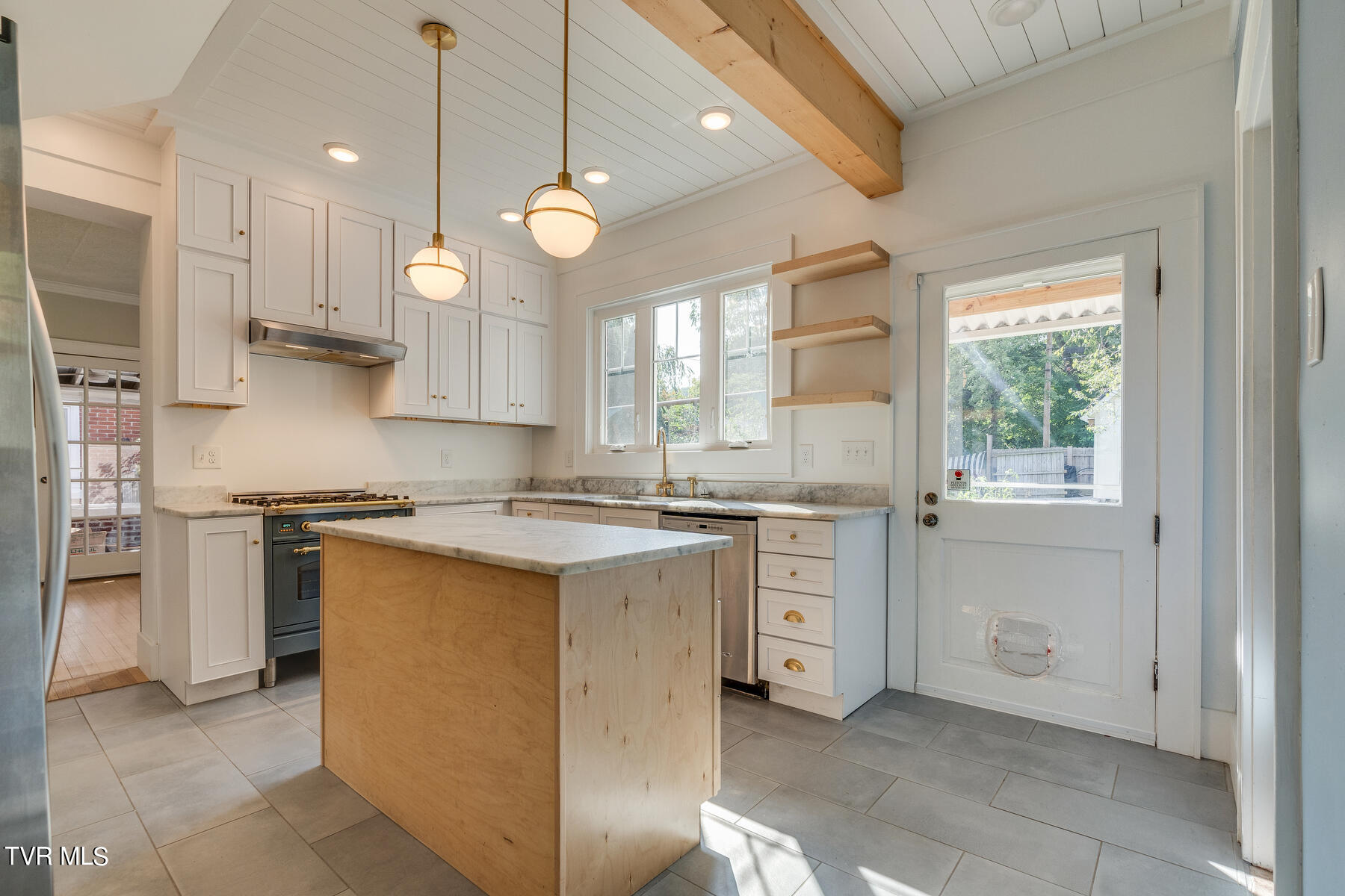 709 West Maple Street