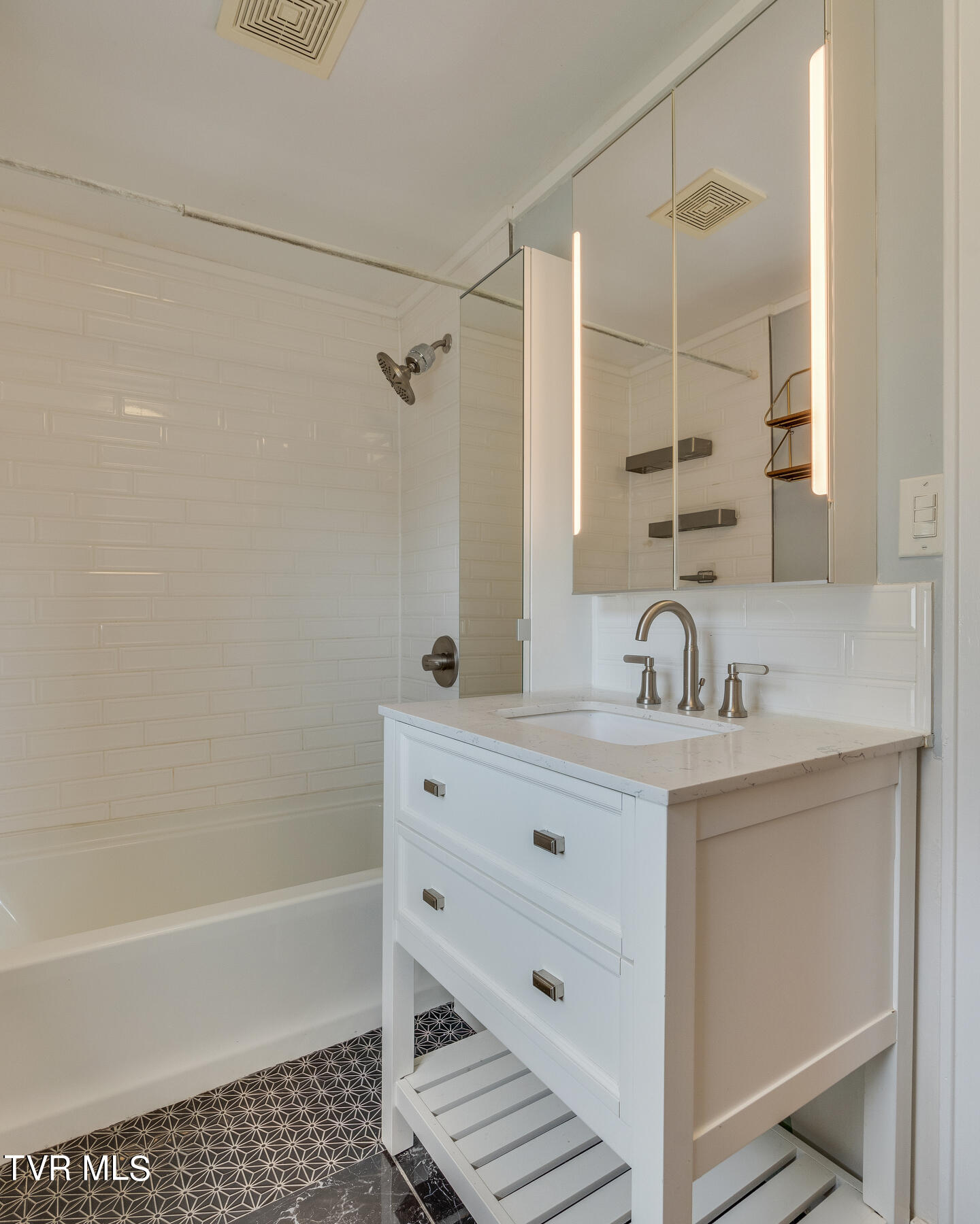 709 West Maple Street