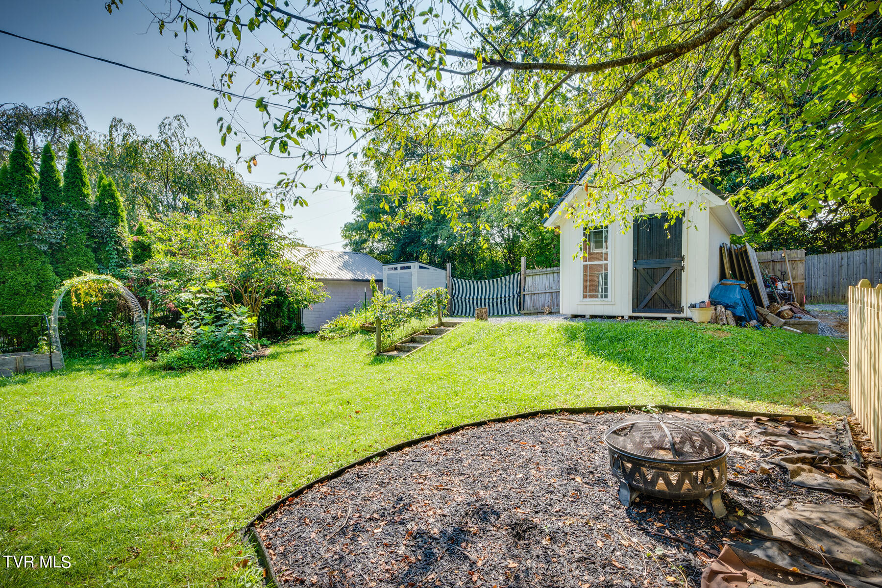 709 West Maple Street