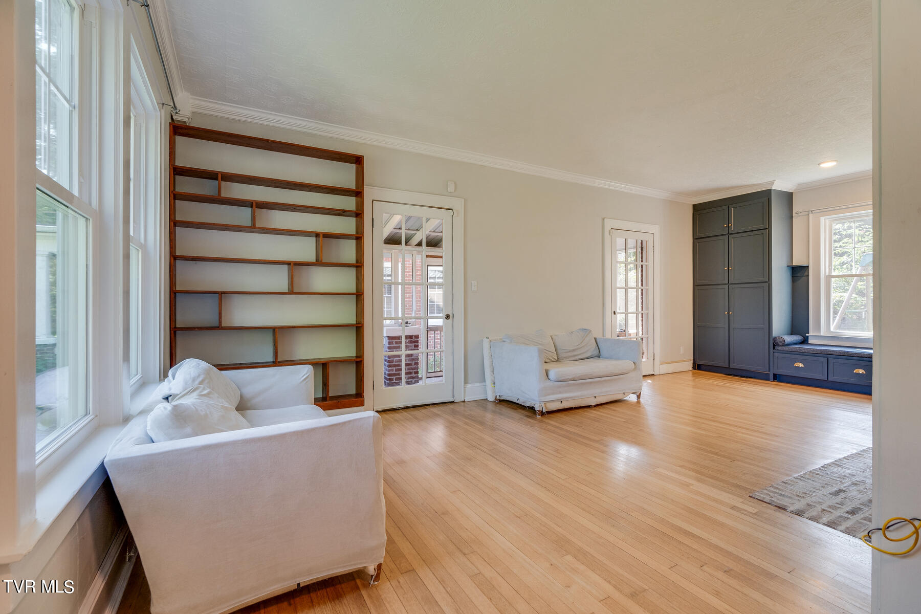 709 West Maple Street