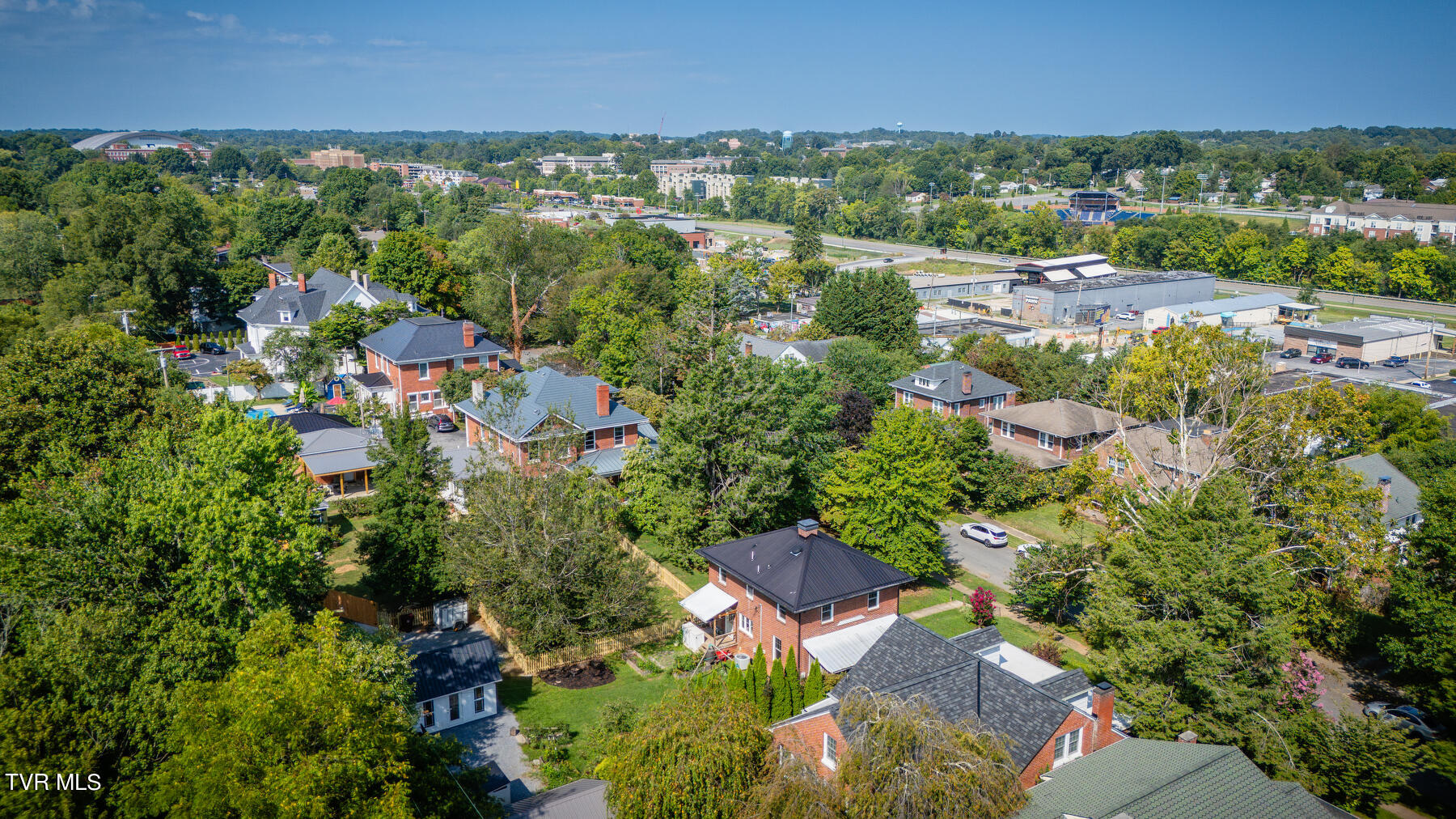 709 West Maple Street