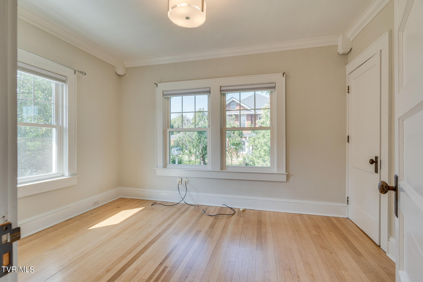 709 West Maple Street