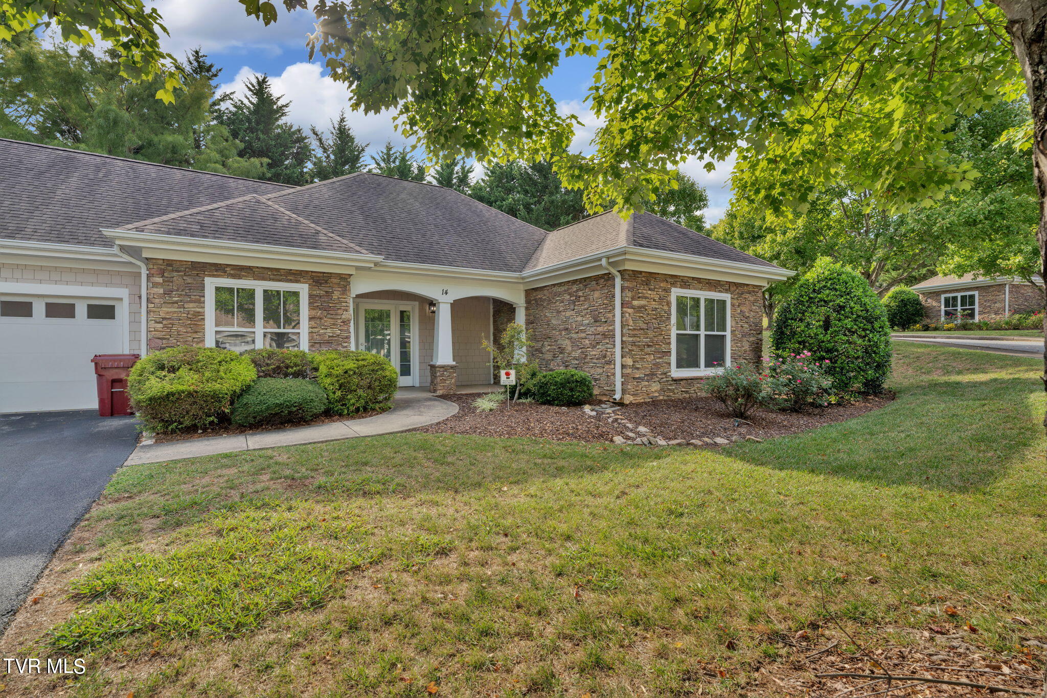 211 University Parkway, 14