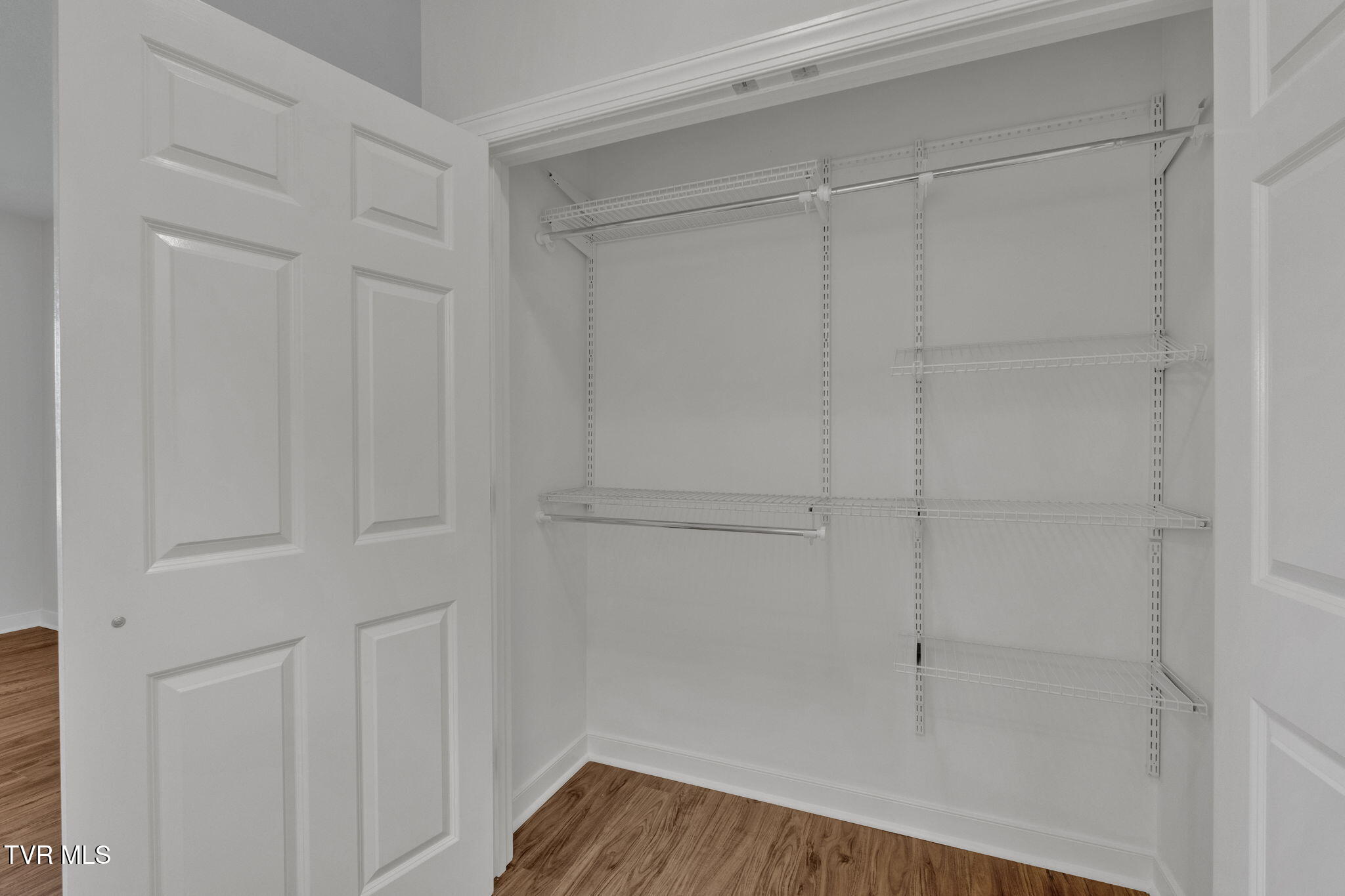 211 University Parkway, 10