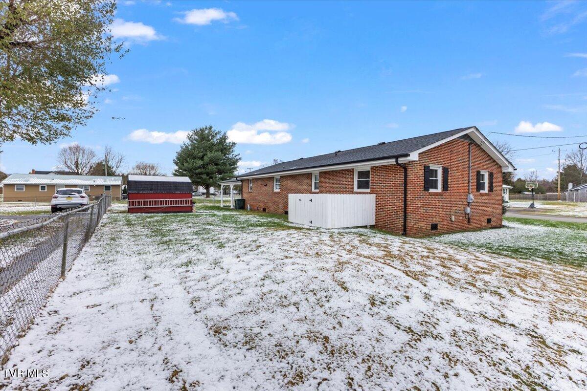 900 North Sycamore Street