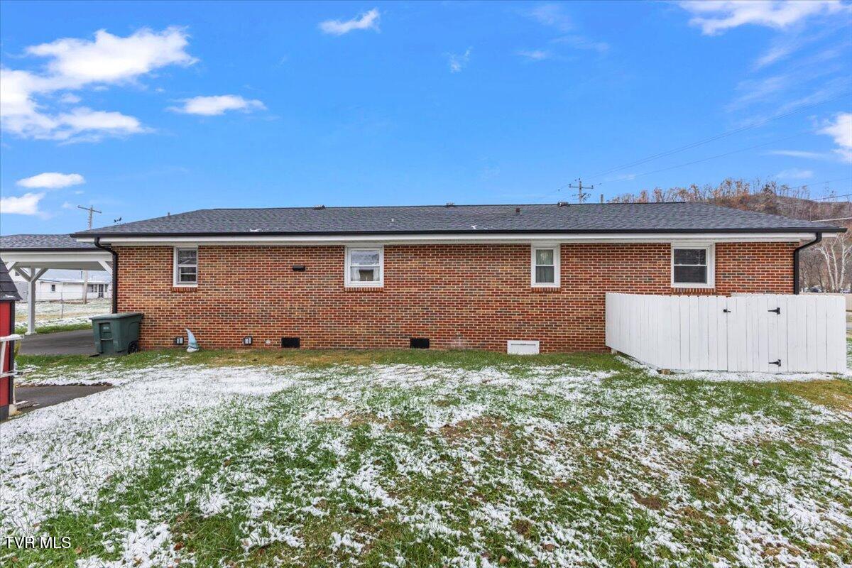 900 North Sycamore Street