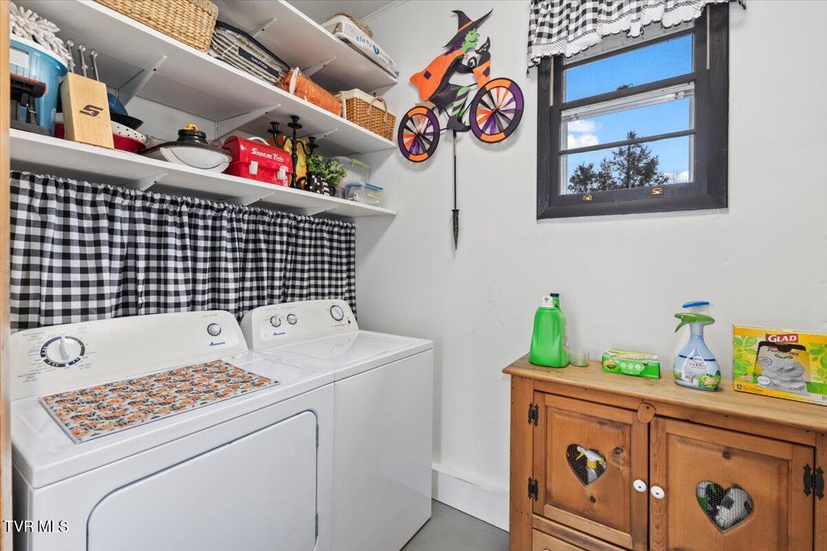 900 North Sycamore Street