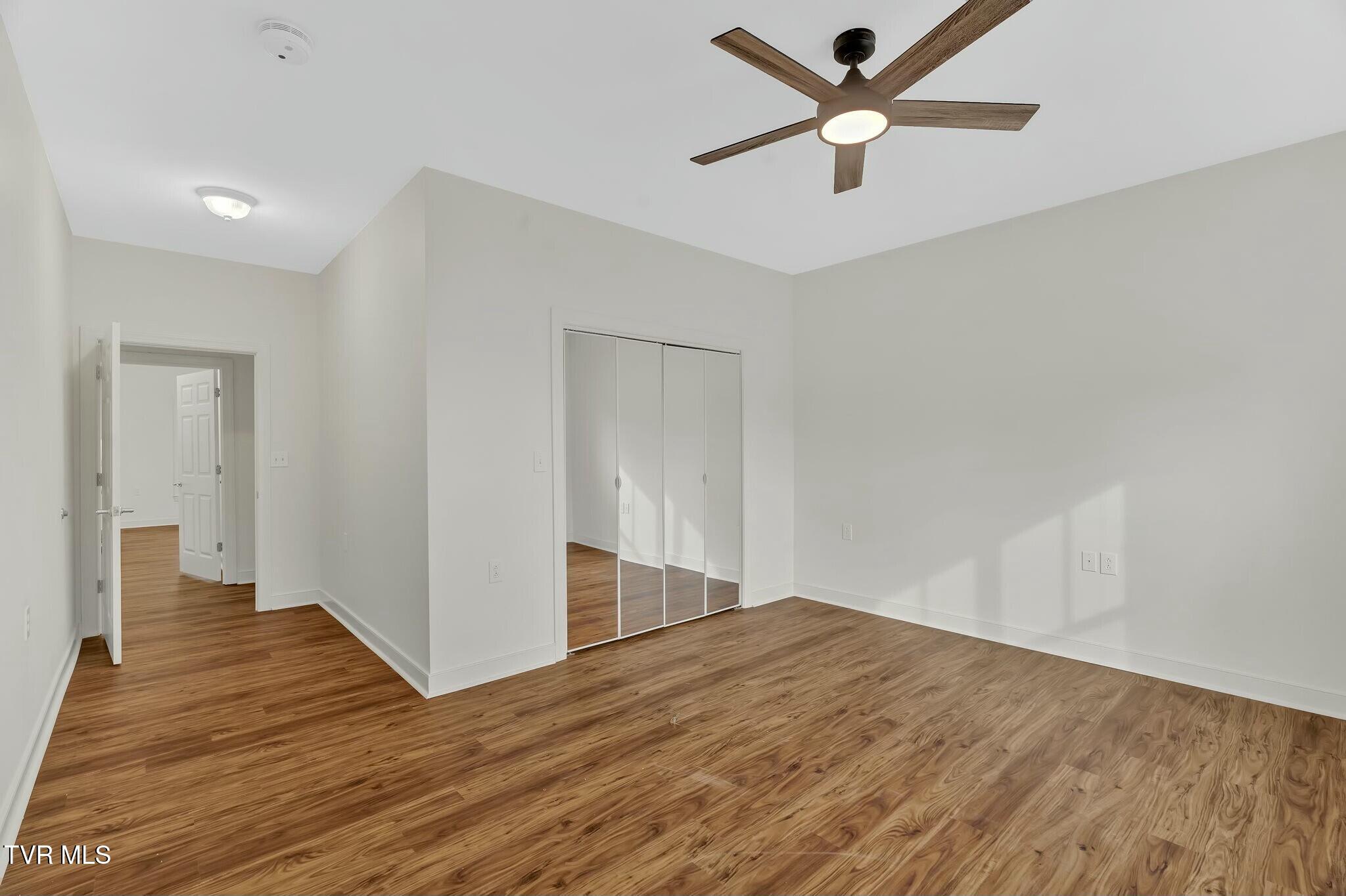 211 University Parkway, 4