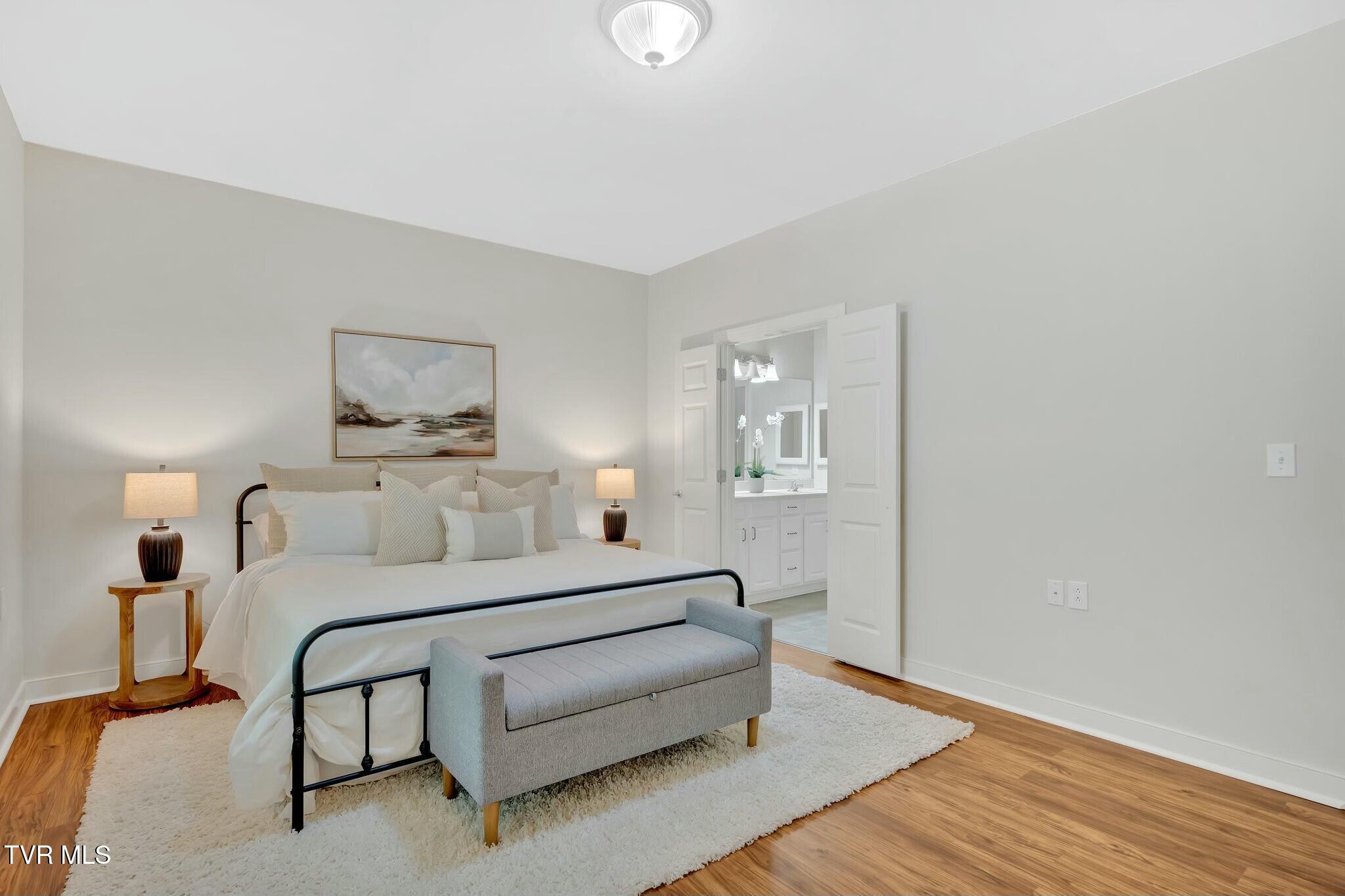 211 University Parkway, 12