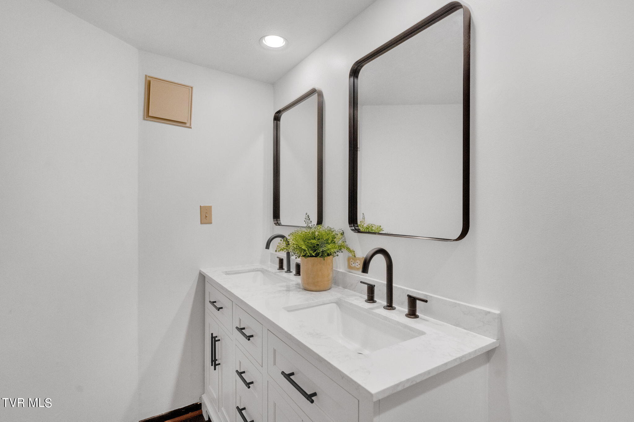 321 Poplar Hill Lane