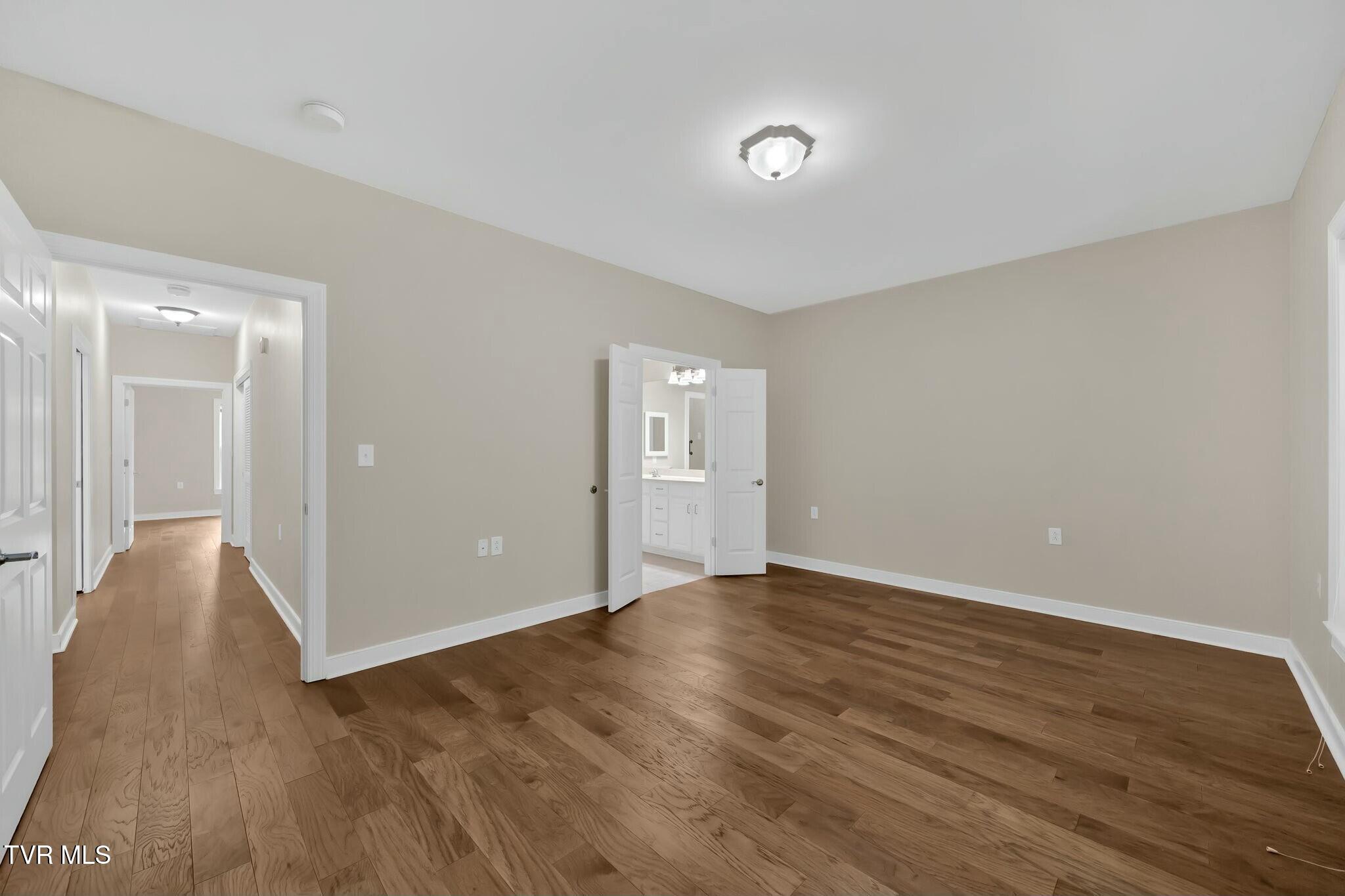 211 University Parkway, 3