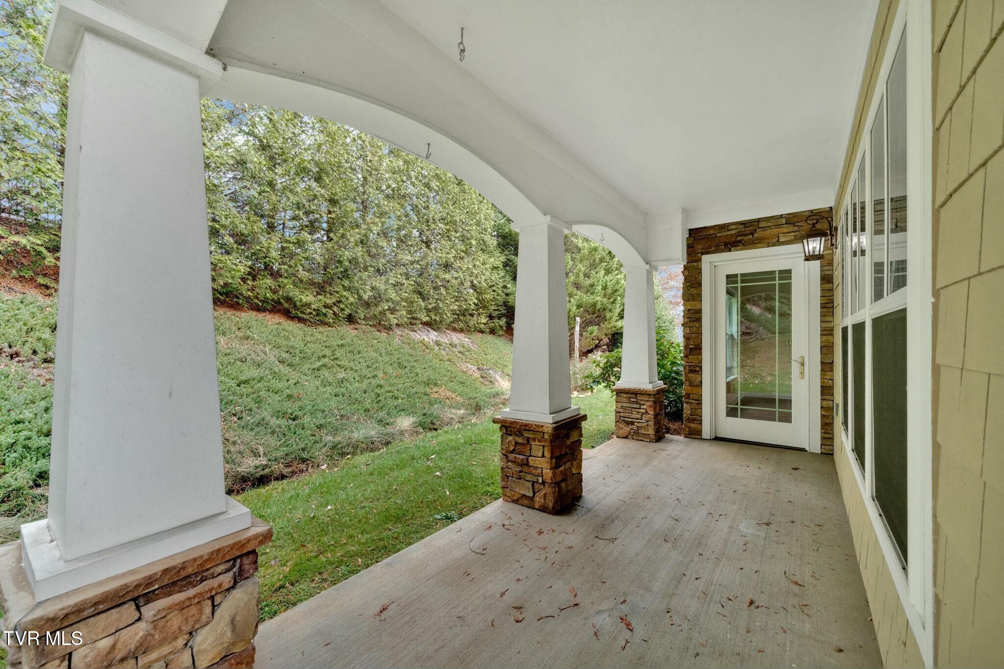 211 University Parkway, 3