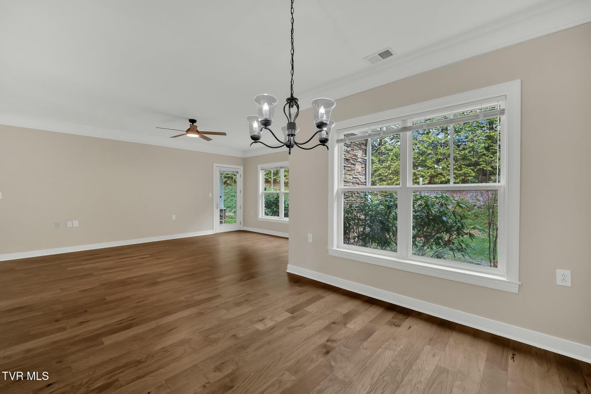 211 University Parkway, 3