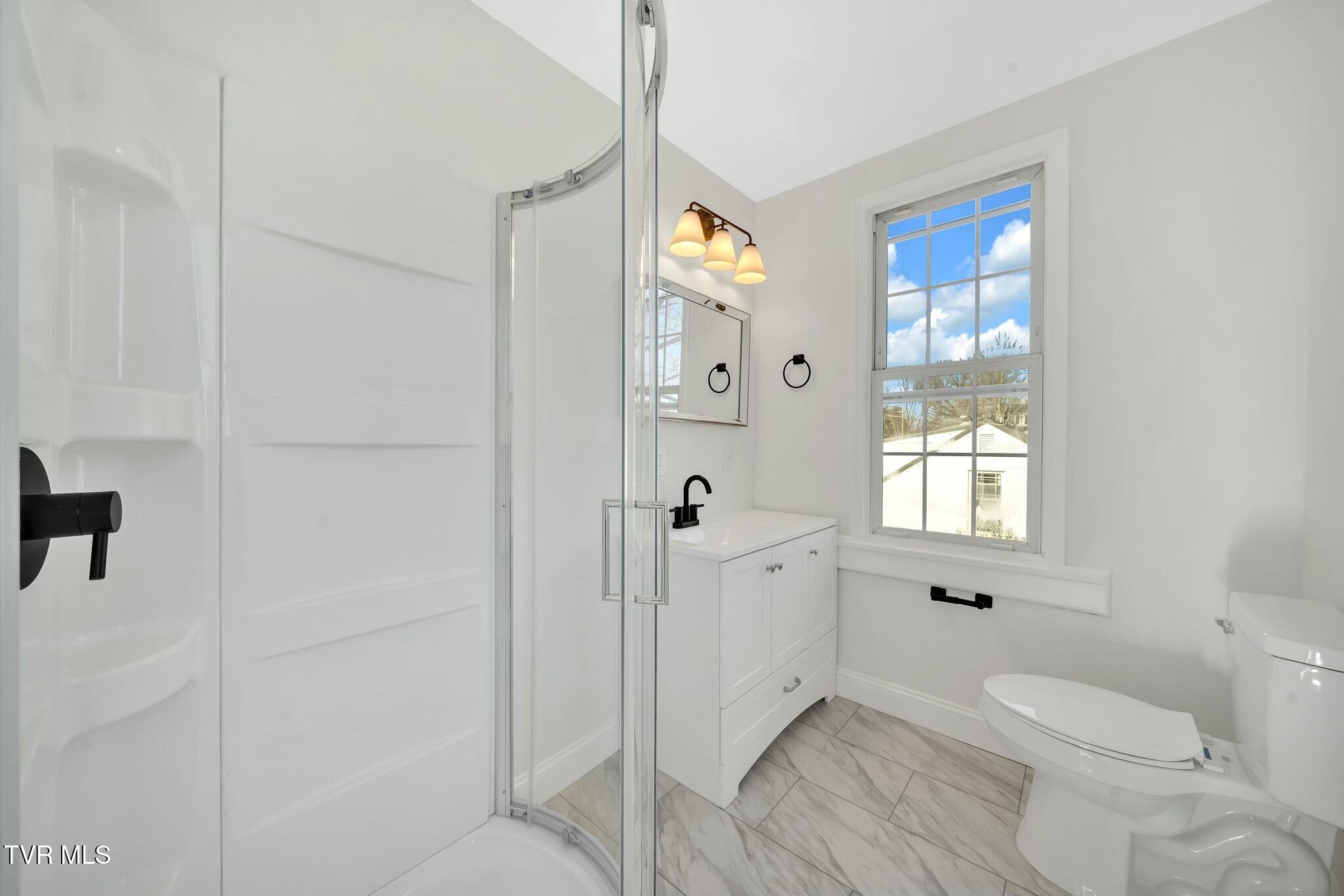 113 East 10th Avenue