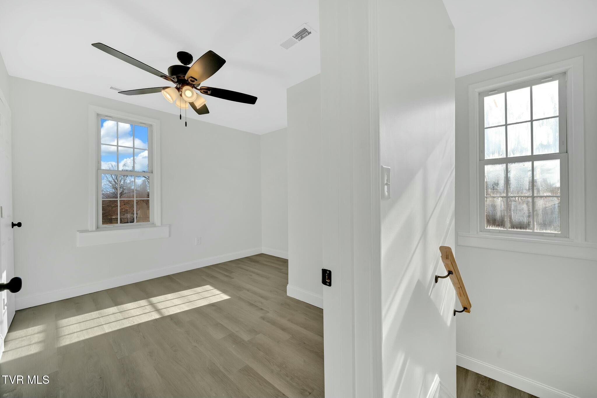 113 East 10th Avenue