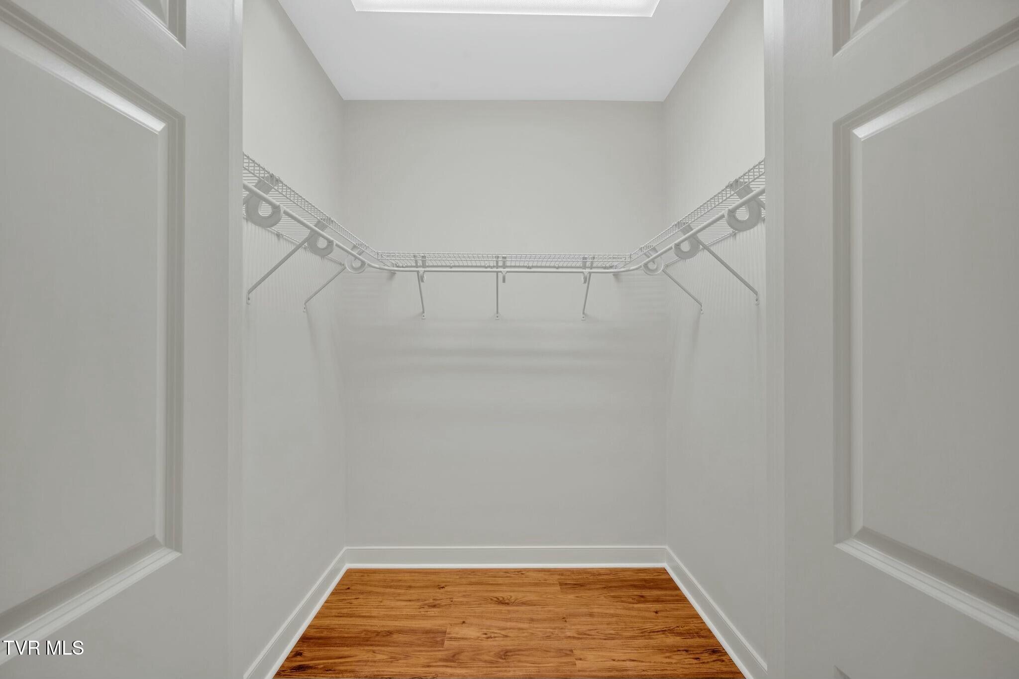 211 University Parkway, 16