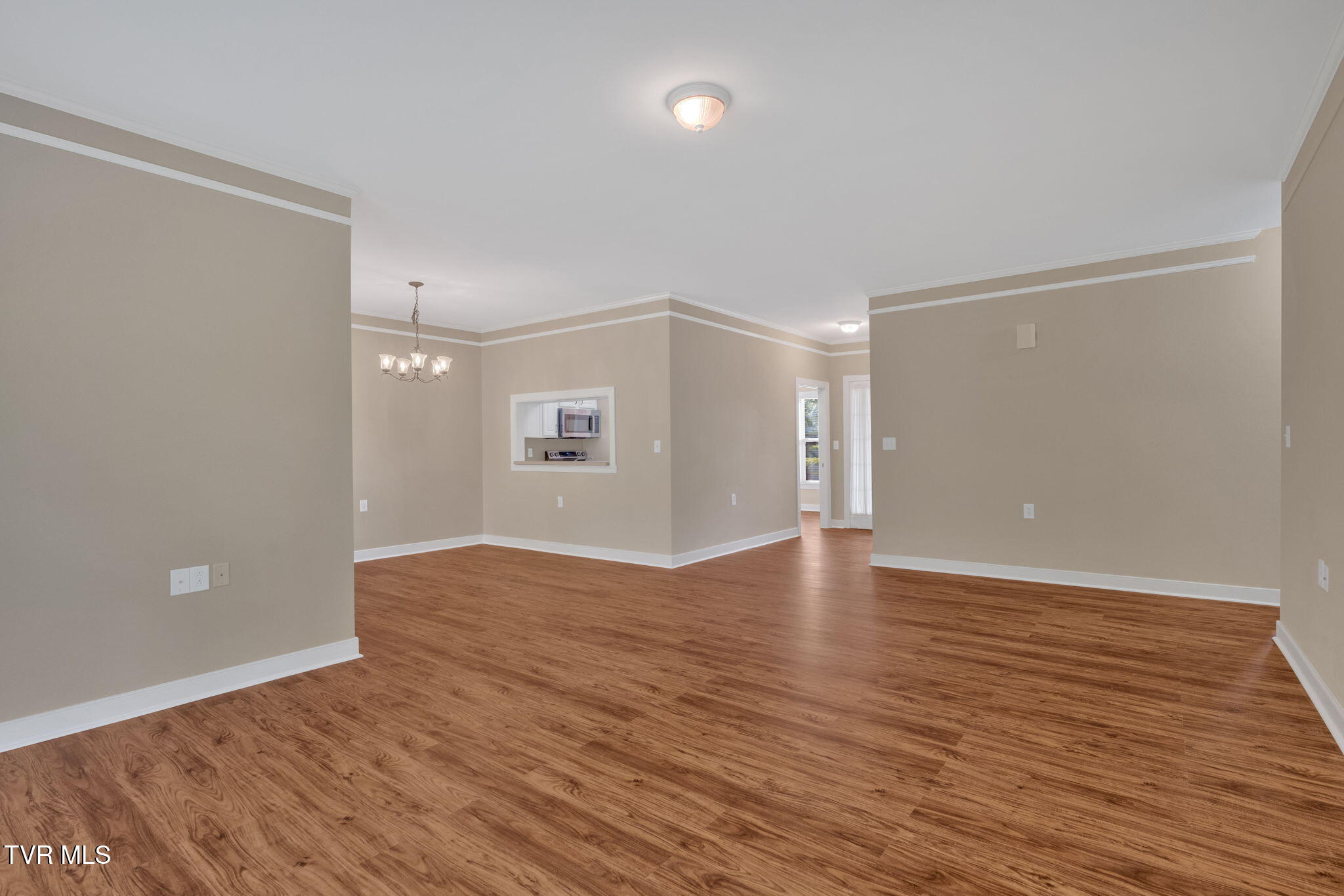 211 University Parkway, 1