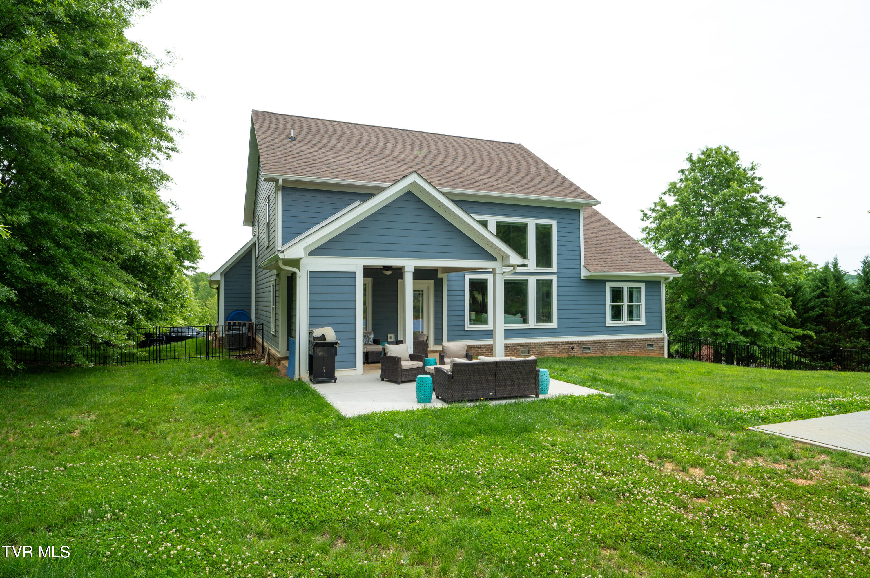 228 Sandy Point Drive