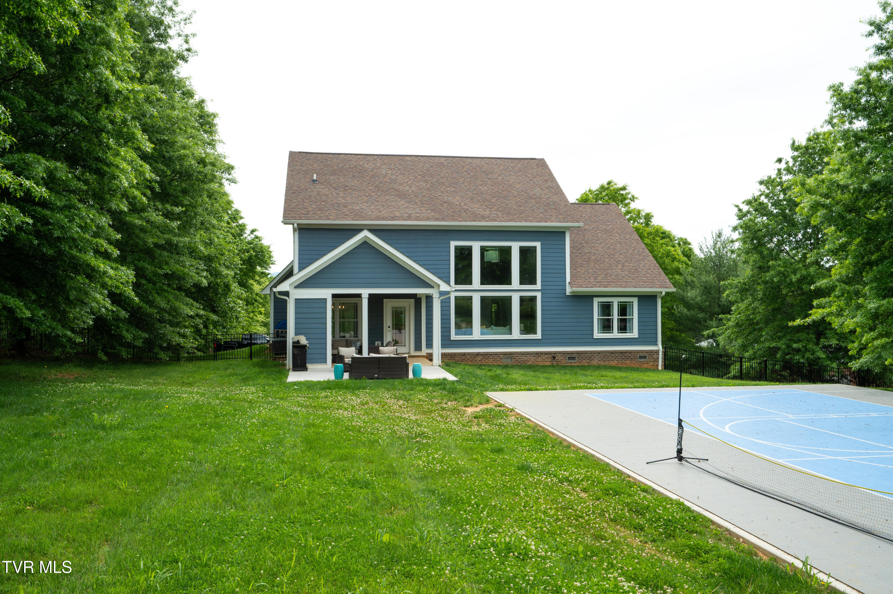 228 Sandy Point Drive