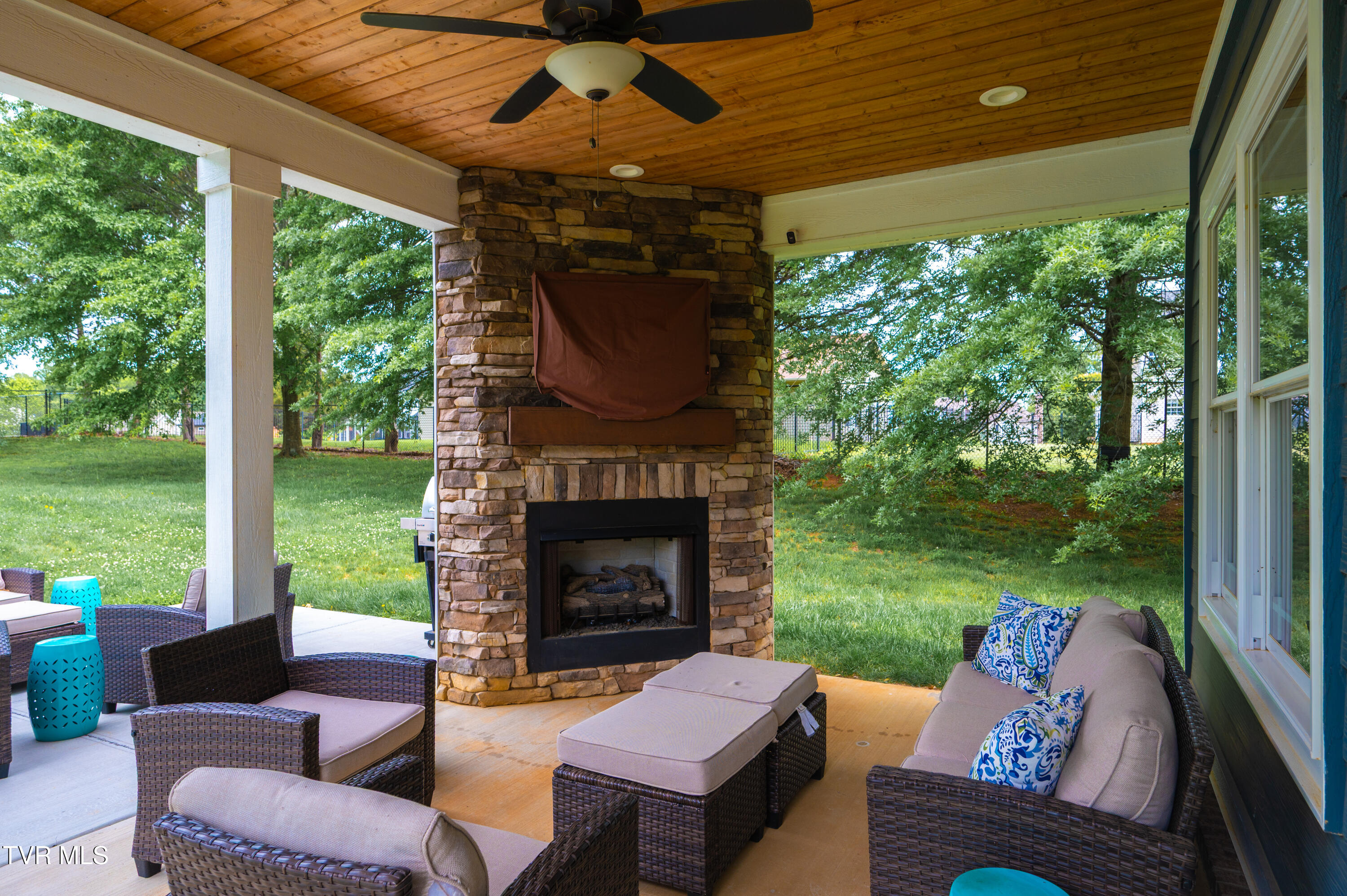 228 Sandy Point Drive