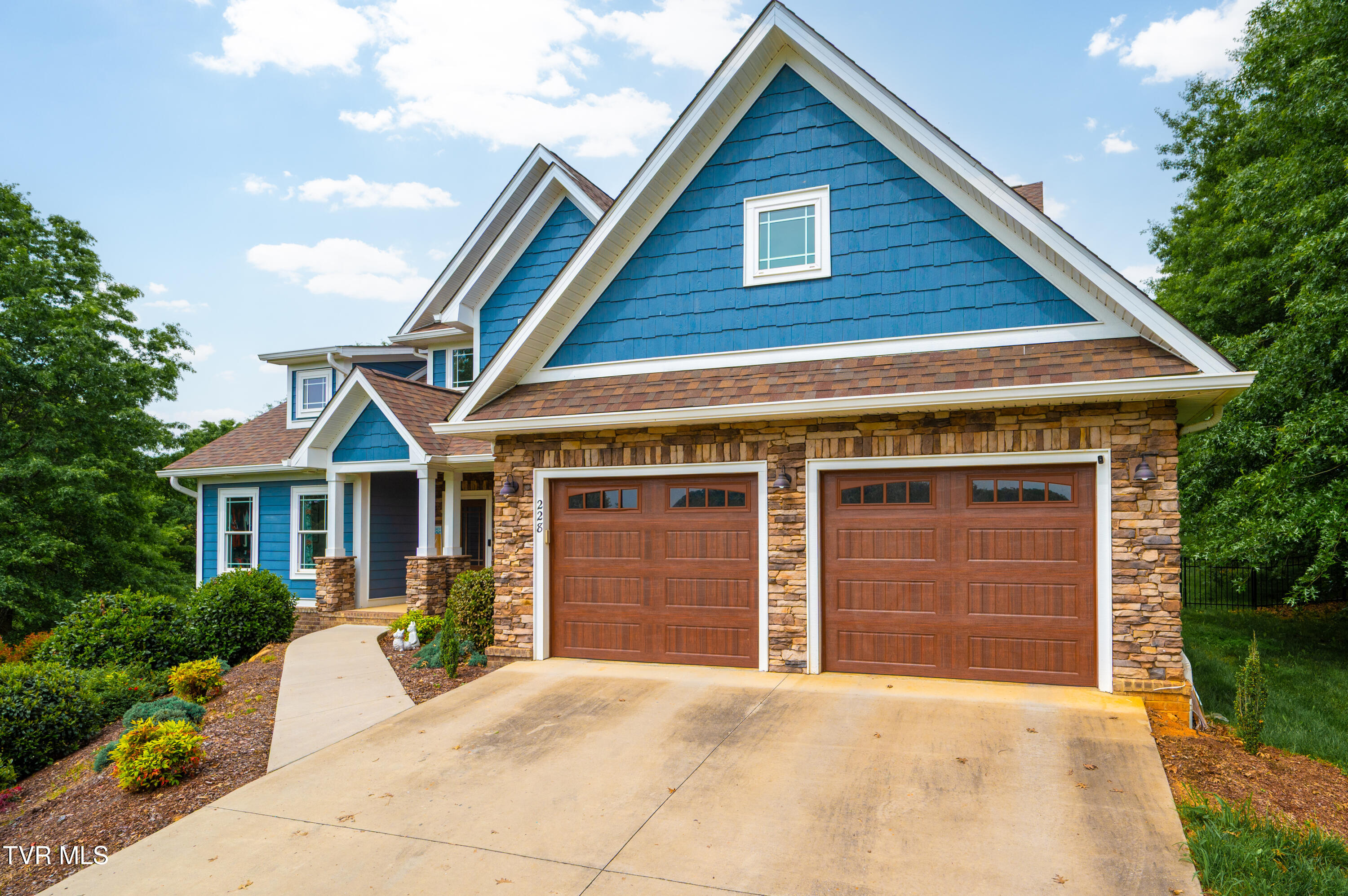 228 Sandy Point Drive