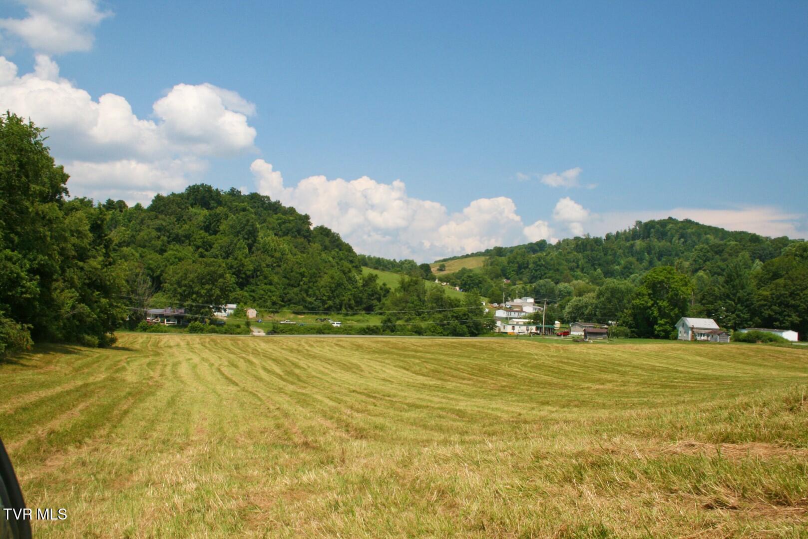 637 Long Hollow Road