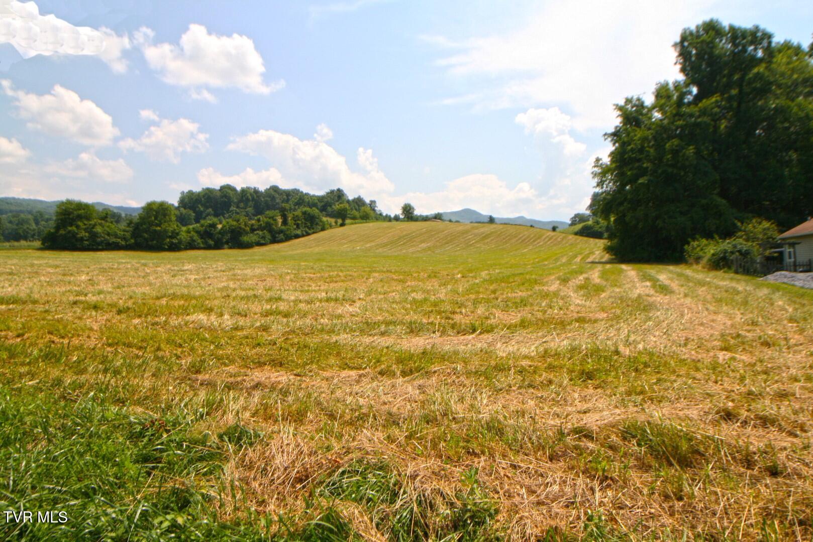 637 Long Hollow Road