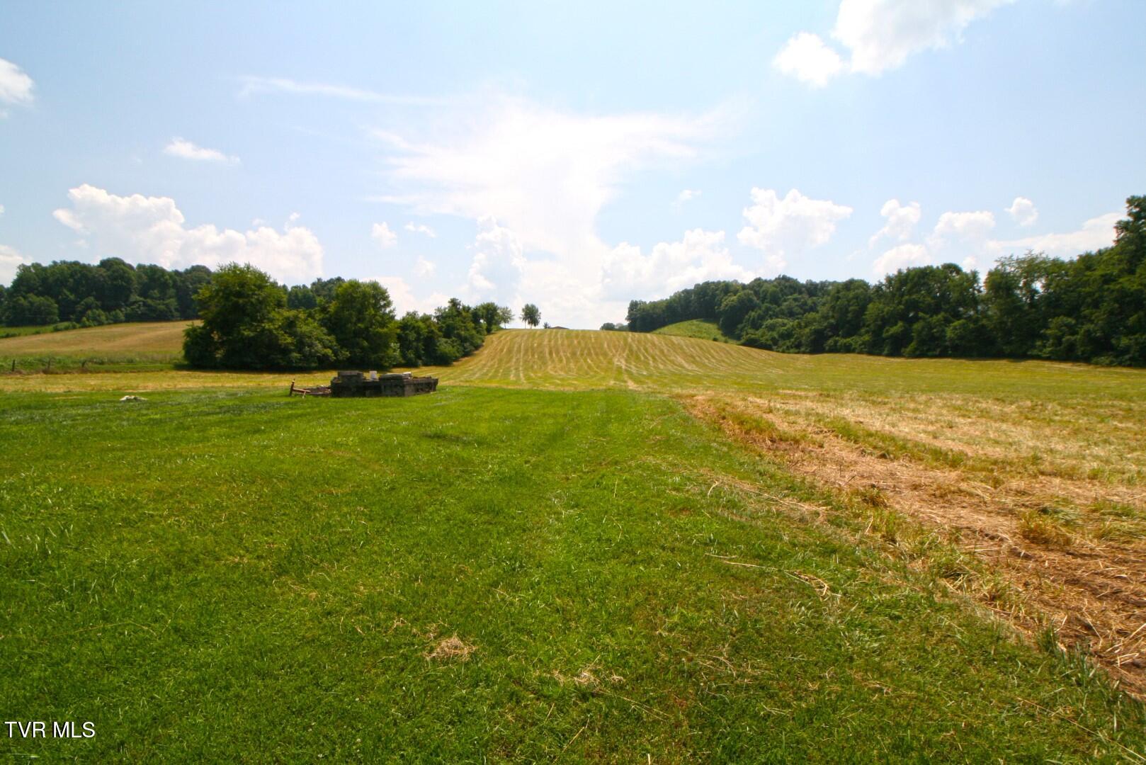 637 Long Hollow Road