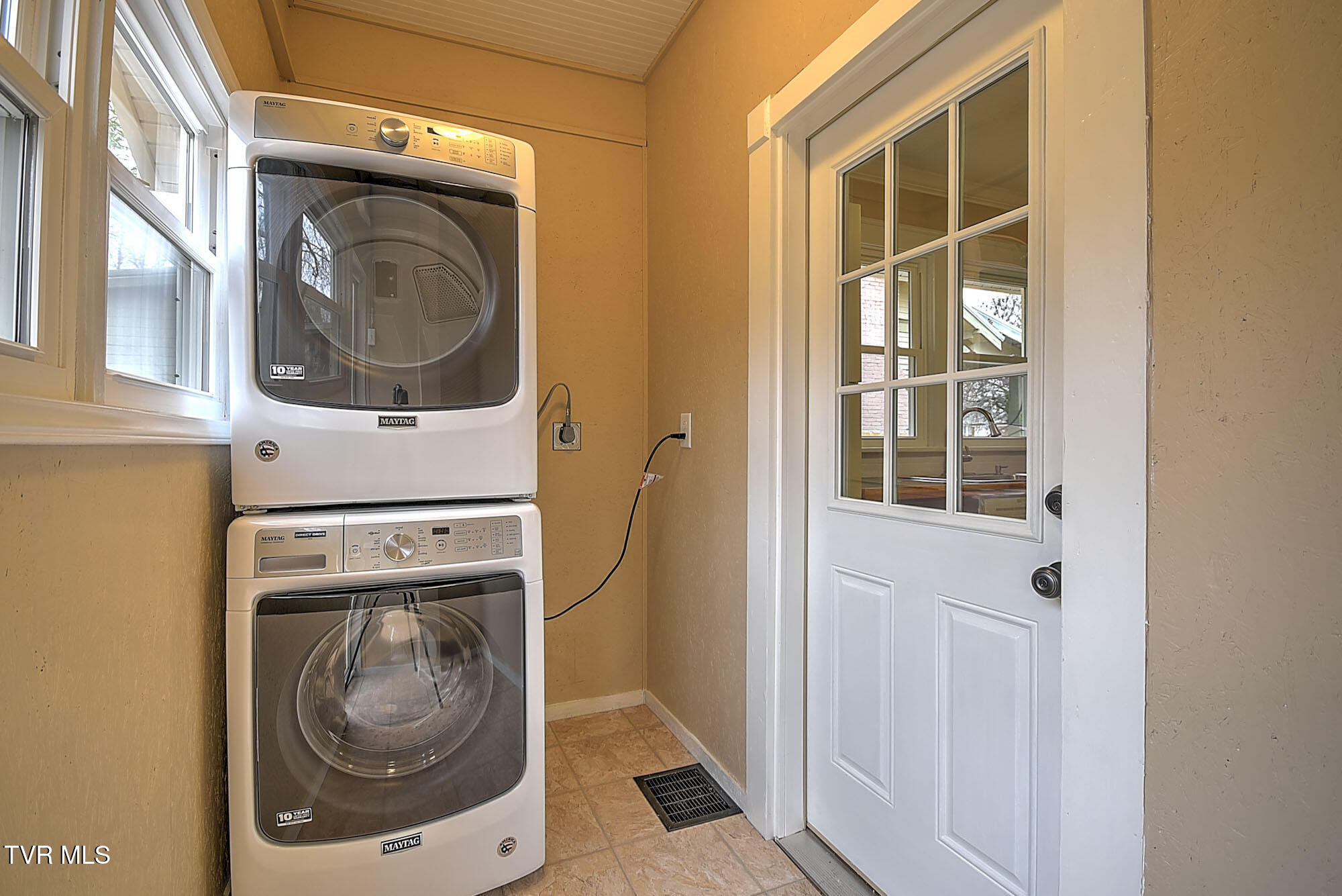 409 West Locust Street