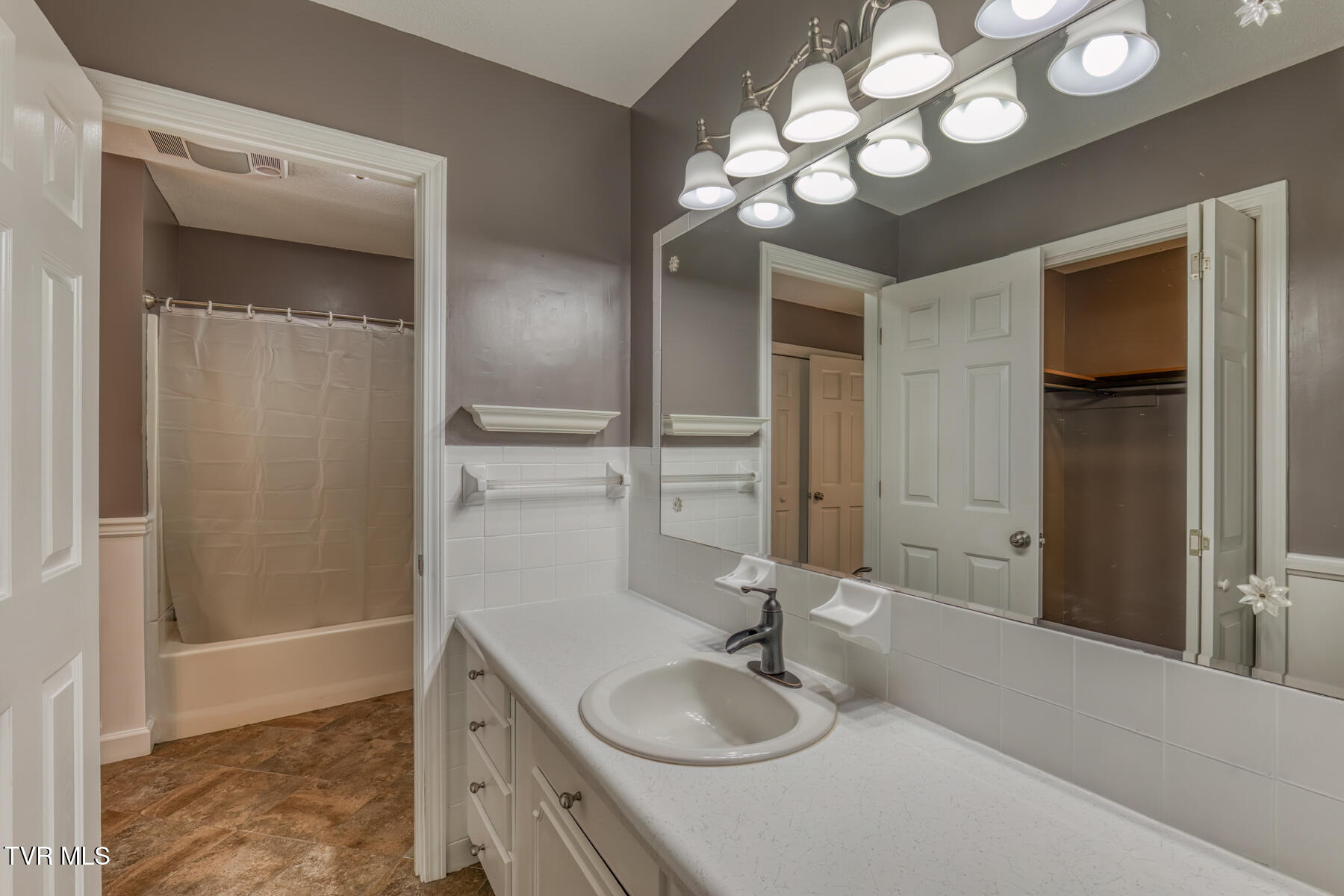 1735 Charlotte Drive