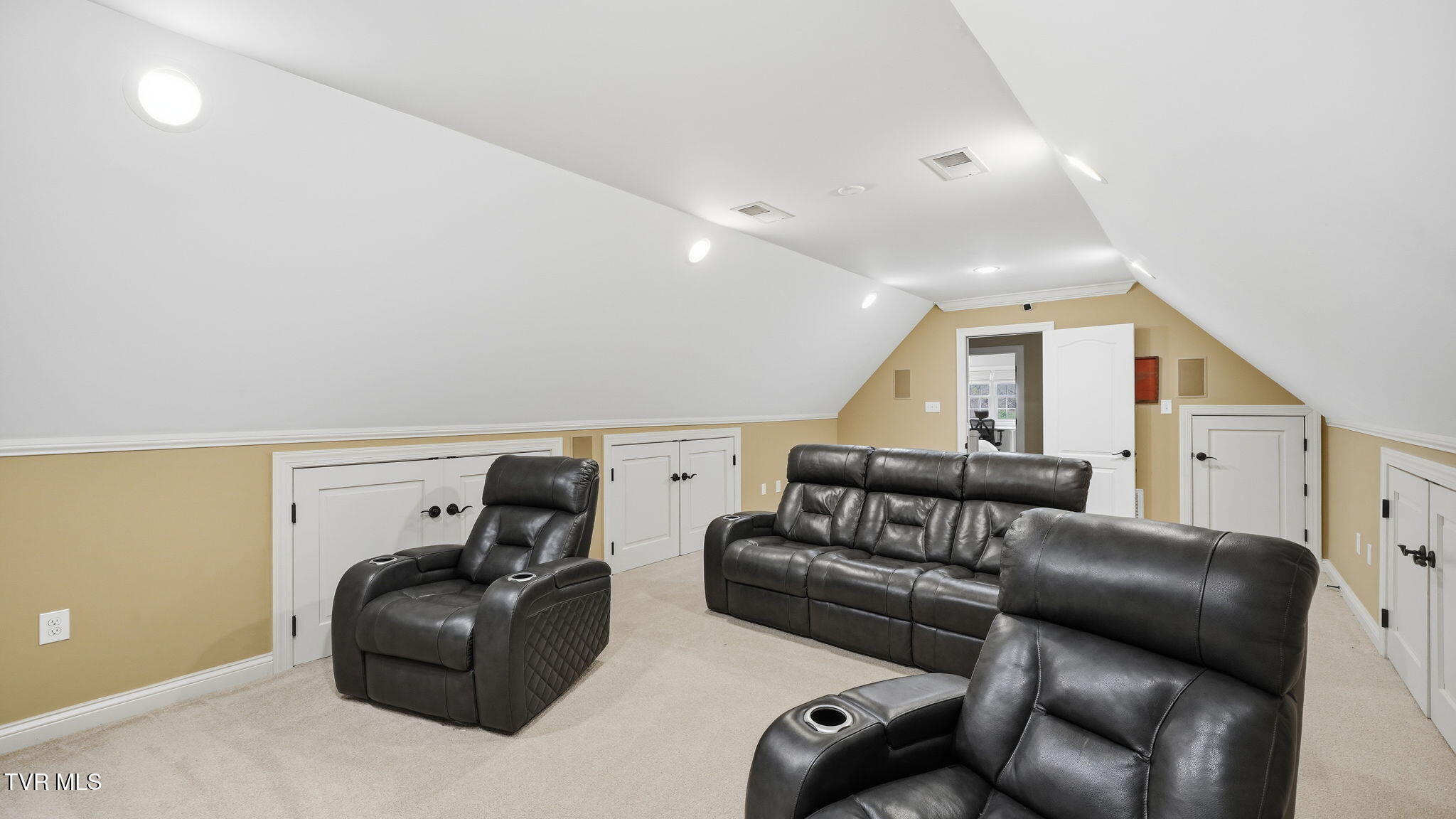 1000 Huntington Court