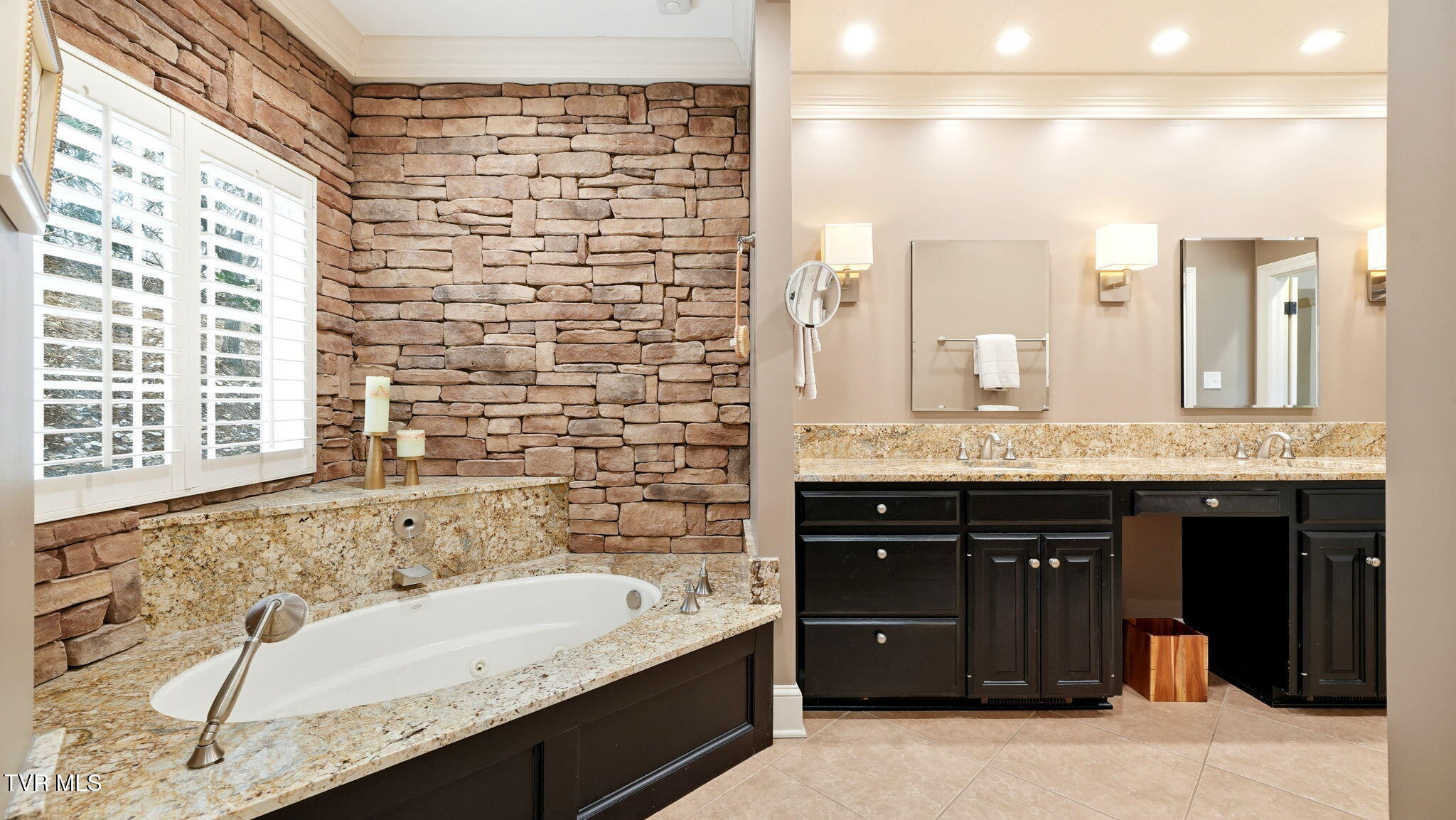 1000 Huntington Court