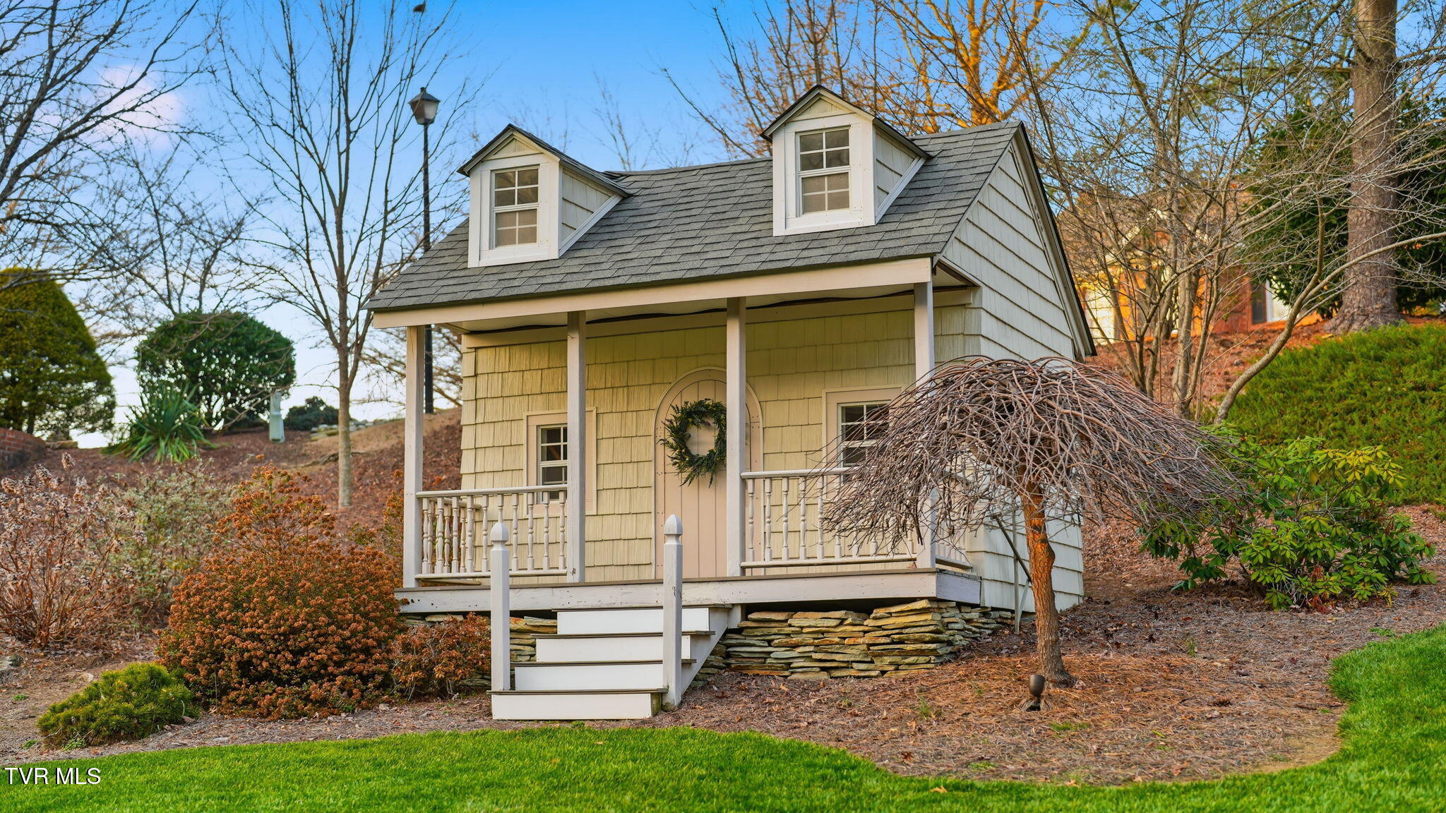 1000 Huntington Court