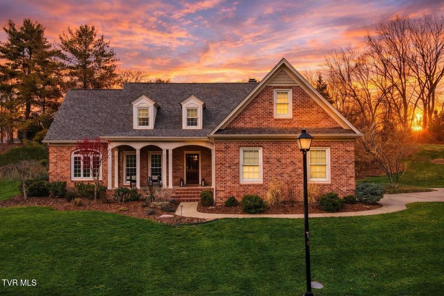 1000 Huntington Court