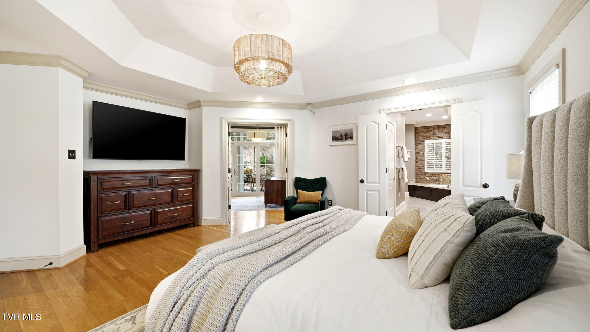 1000 Huntington Court