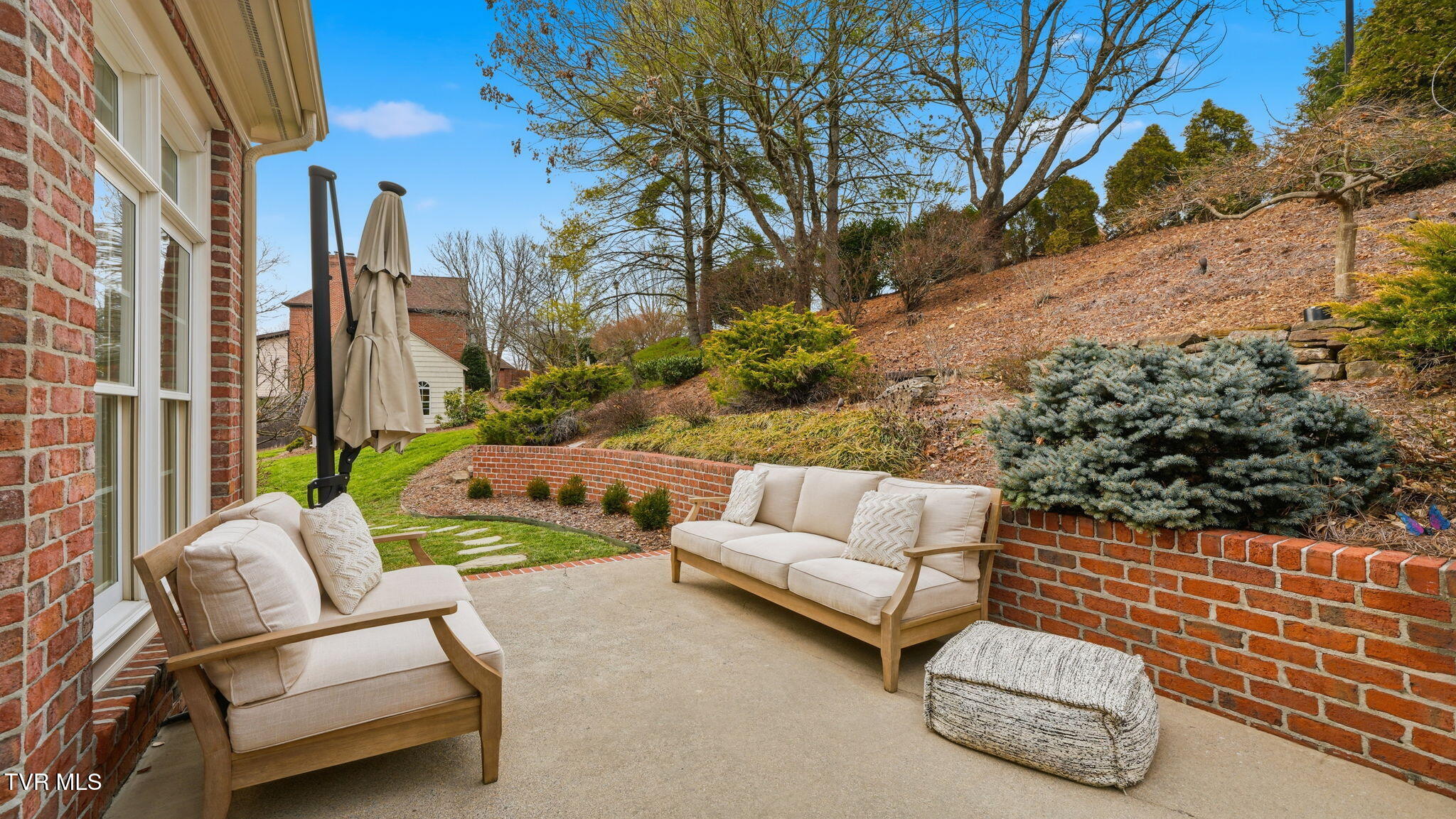 1000 Huntington Court