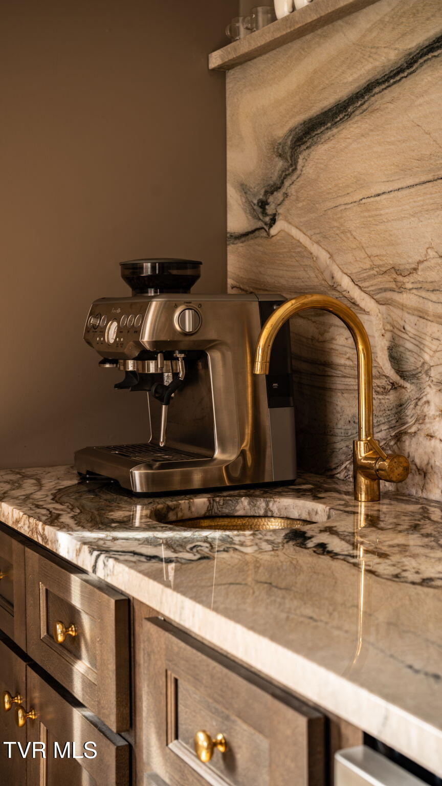 1000 Huntington Court