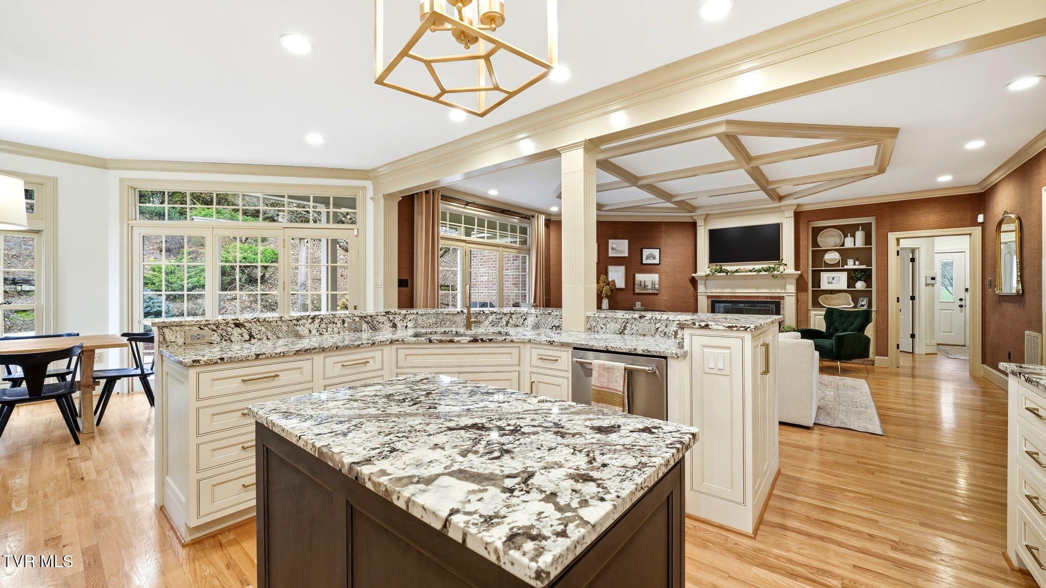 1000 Huntington Court