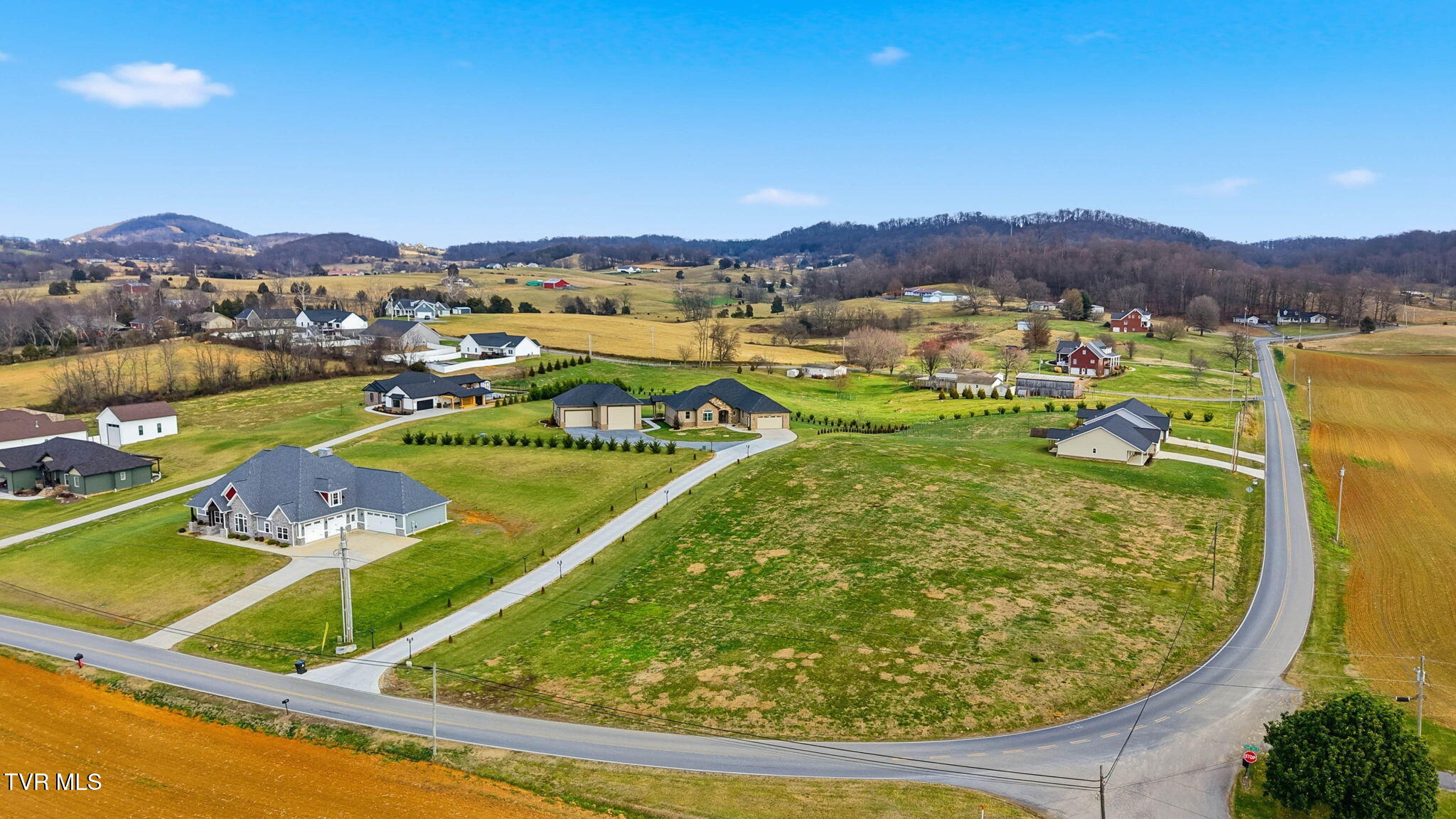 563 Pleasant Valley Road