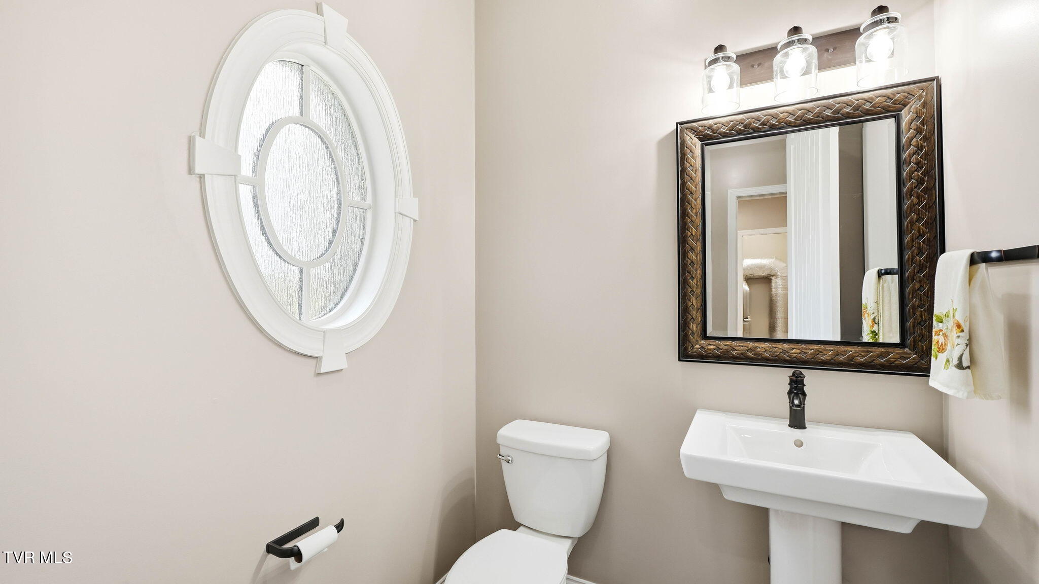 563 Pleasant Valley Road