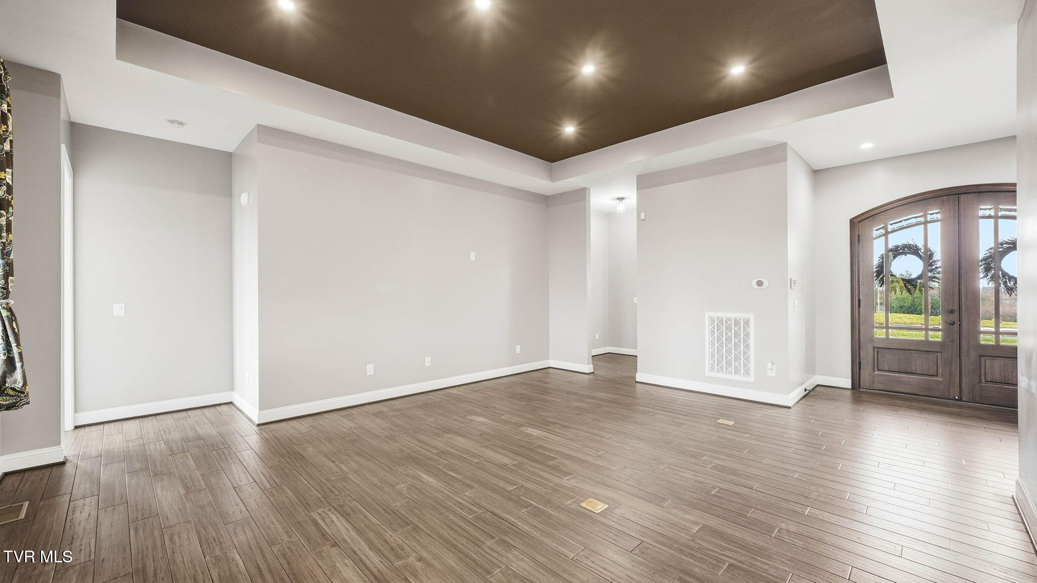 563 Pleasant Valley Road