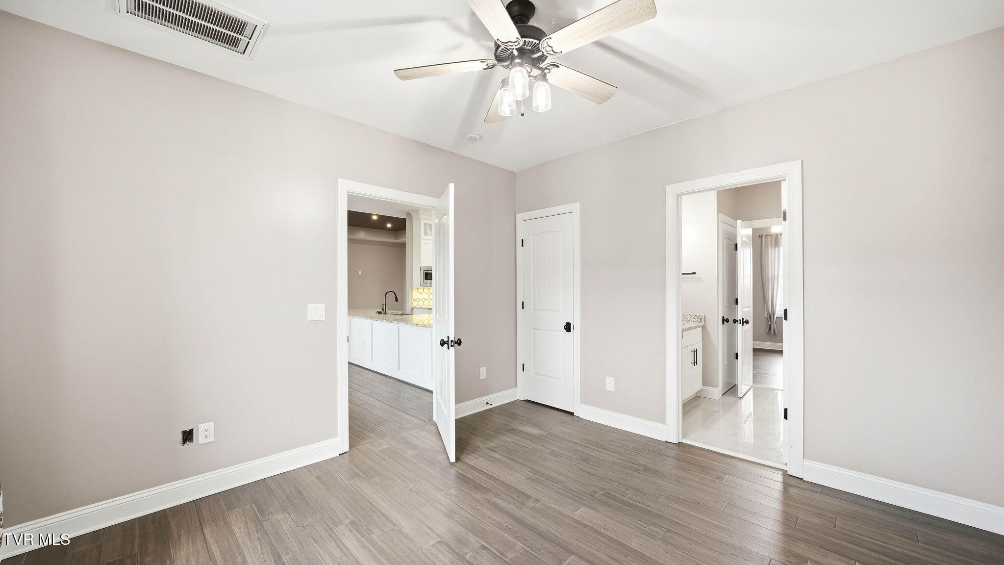 563 Pleasant Valley Road