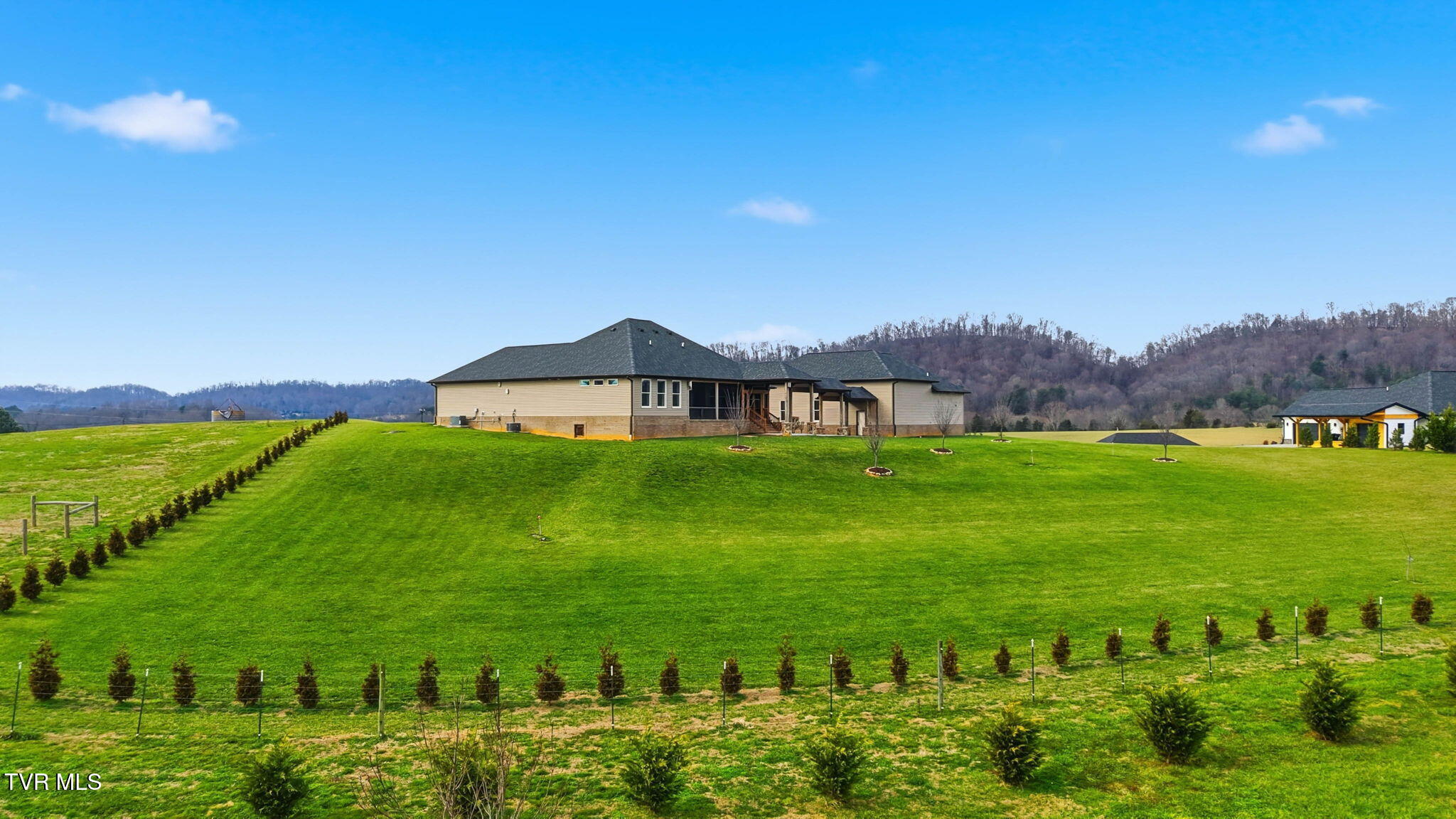 563 Pleasant Valley Road