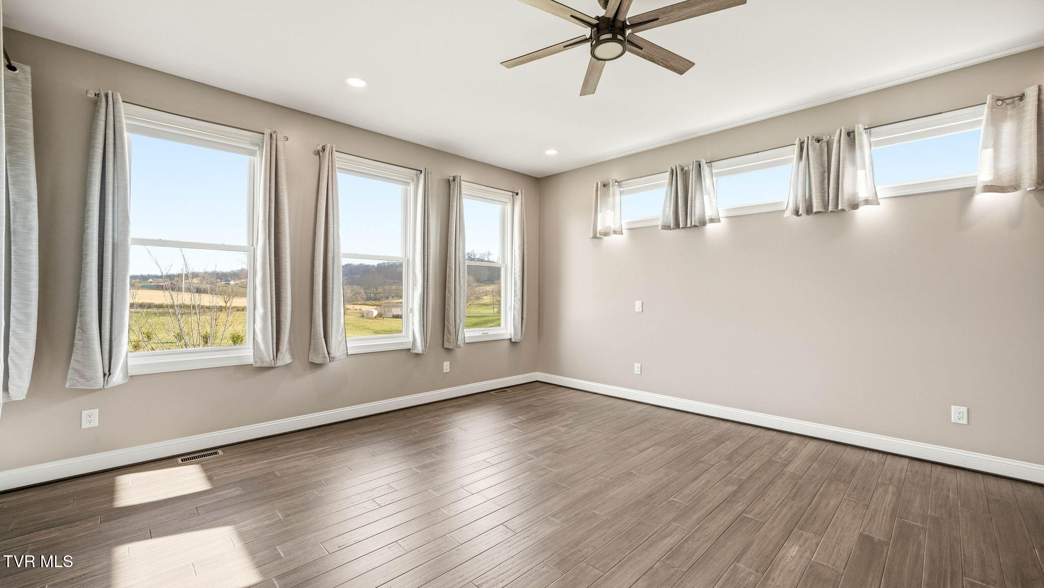 563 Pleasant Valley Road